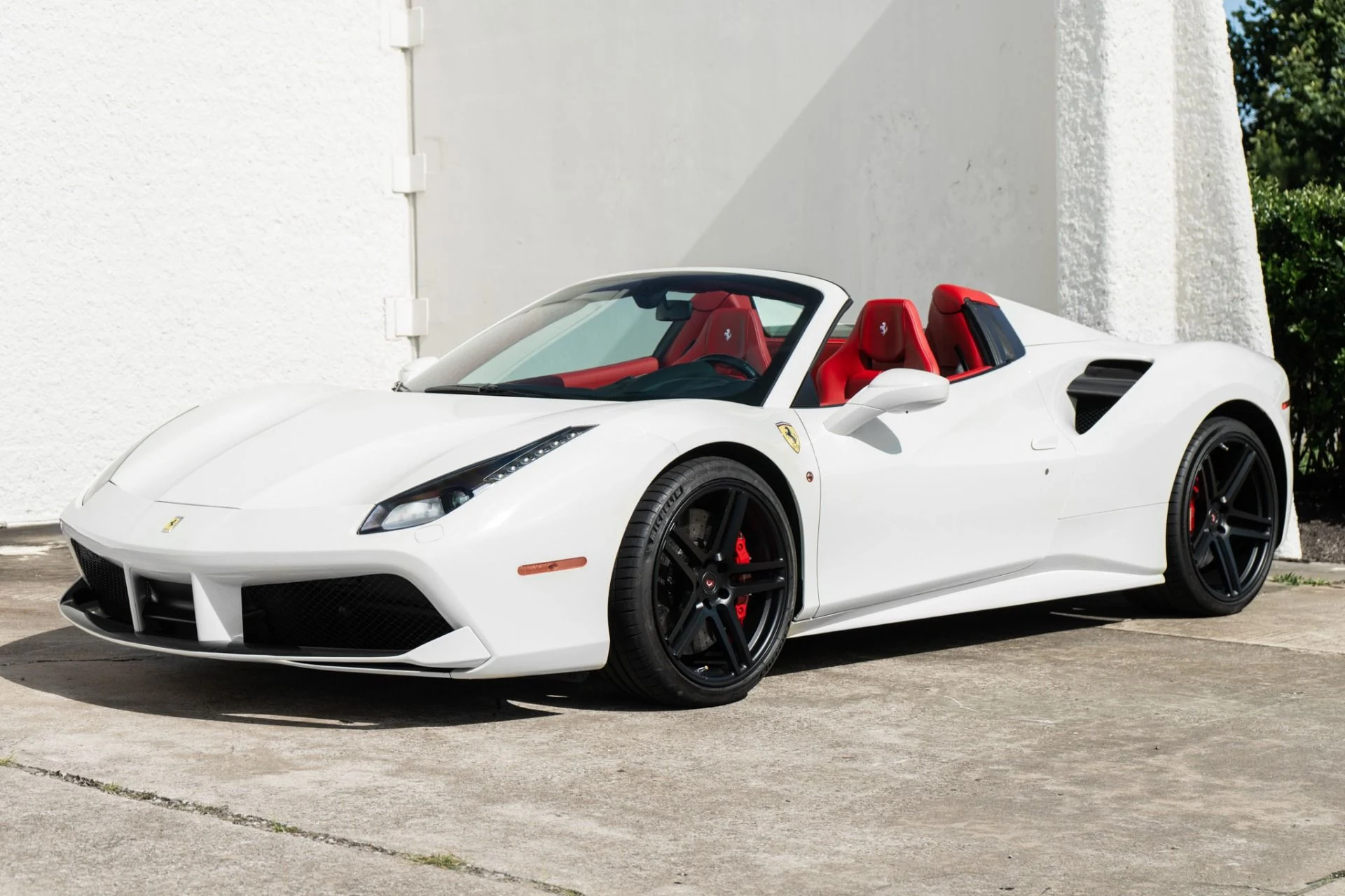 mph003_167641651_Used_2018_Ferrari_488_Spider_1781219739_af6d90706e
