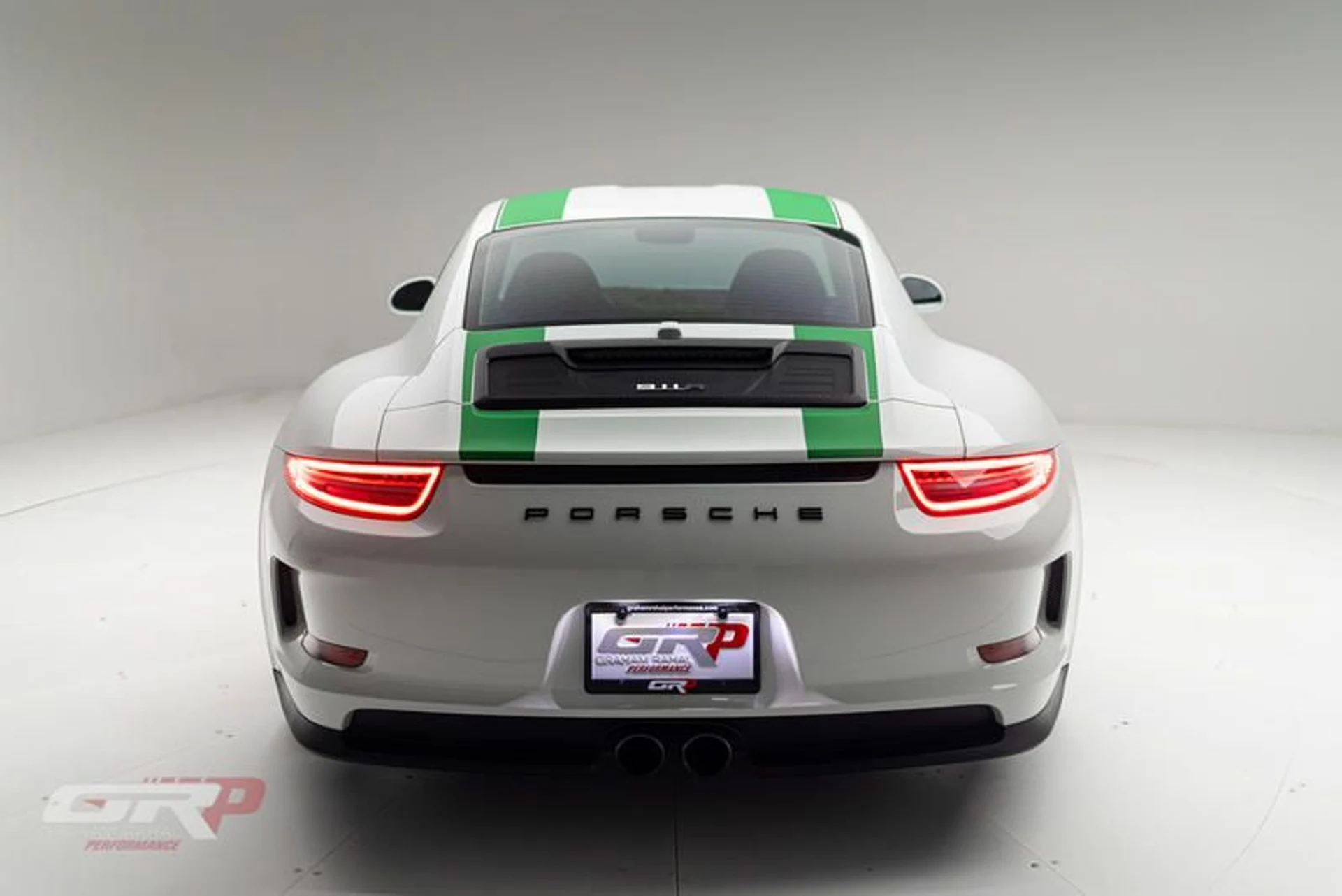 mph003_167799988_E41_EE_654_81_BC_43_F7_A564_3_C6_DB_9285_C0_D_749c16b096