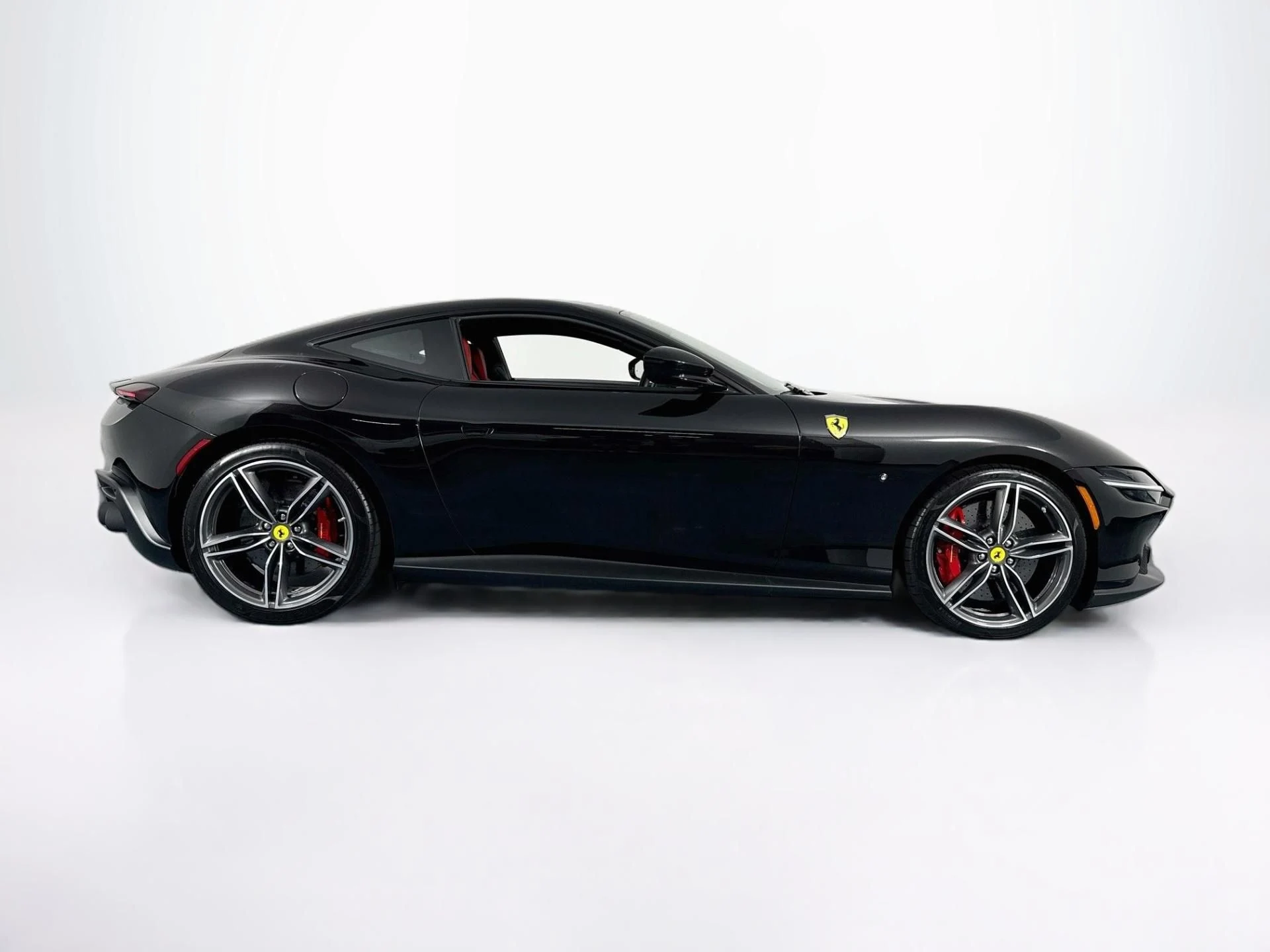 mph003_1681889146_Used_2022_Ferrari_Roma_1785965289_8ad449d1f9