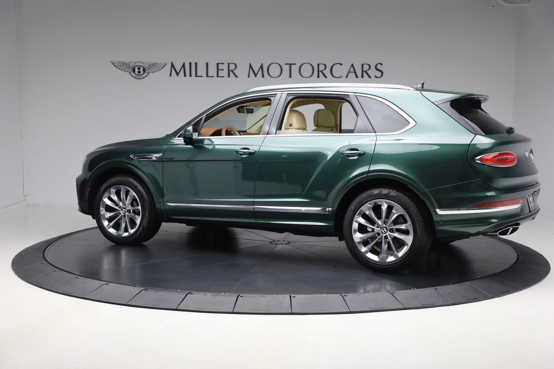 mph003_1688977008_Used_2023_Bentley_Bentayga_V8_82e524f643