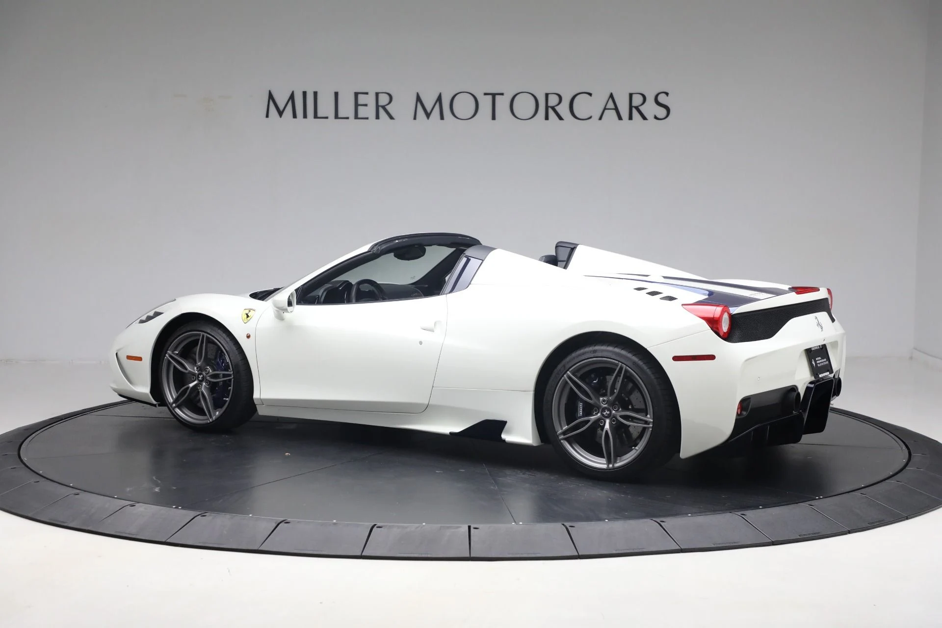 mph003_1691228002_Used_2015_Ferrari_458_Speciale_1738699258_92a76525eb