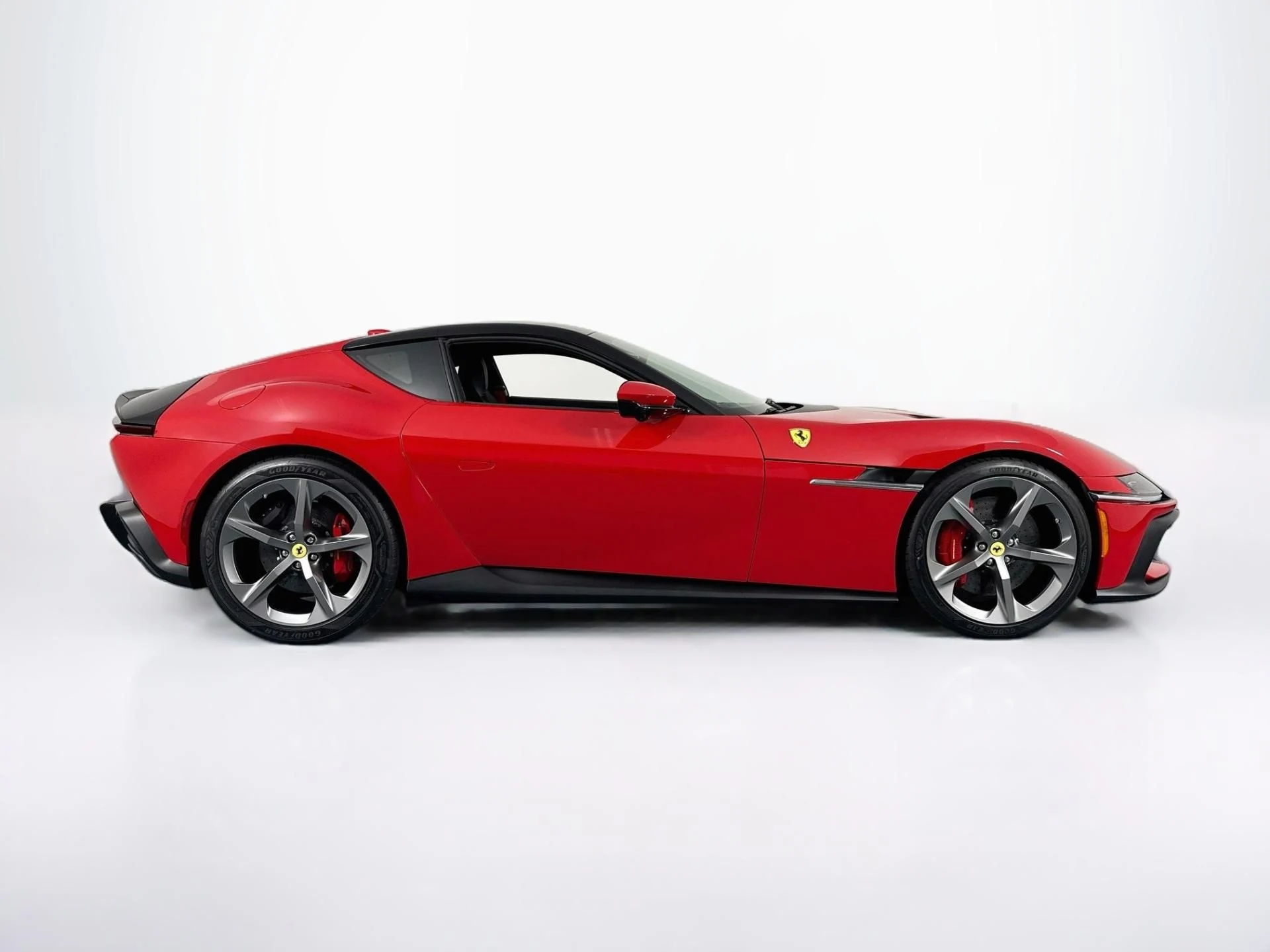 mph003_1695701724_Used_2026_Ferrari_12_Cilindri_1787771866_8823acce67