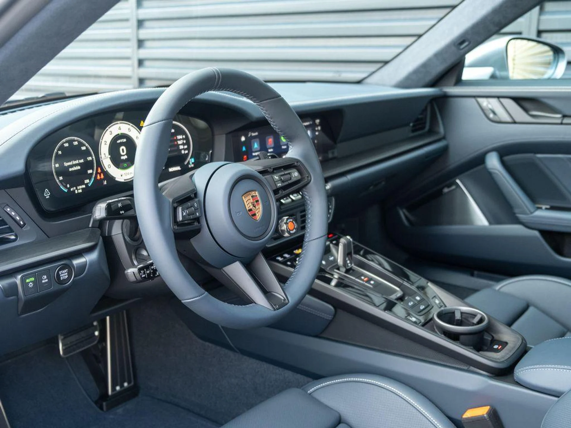 mph003_1704210458_02cpu43_bn_As_VY_Xmro9_Zpi_Yw_Ug_53348f9712