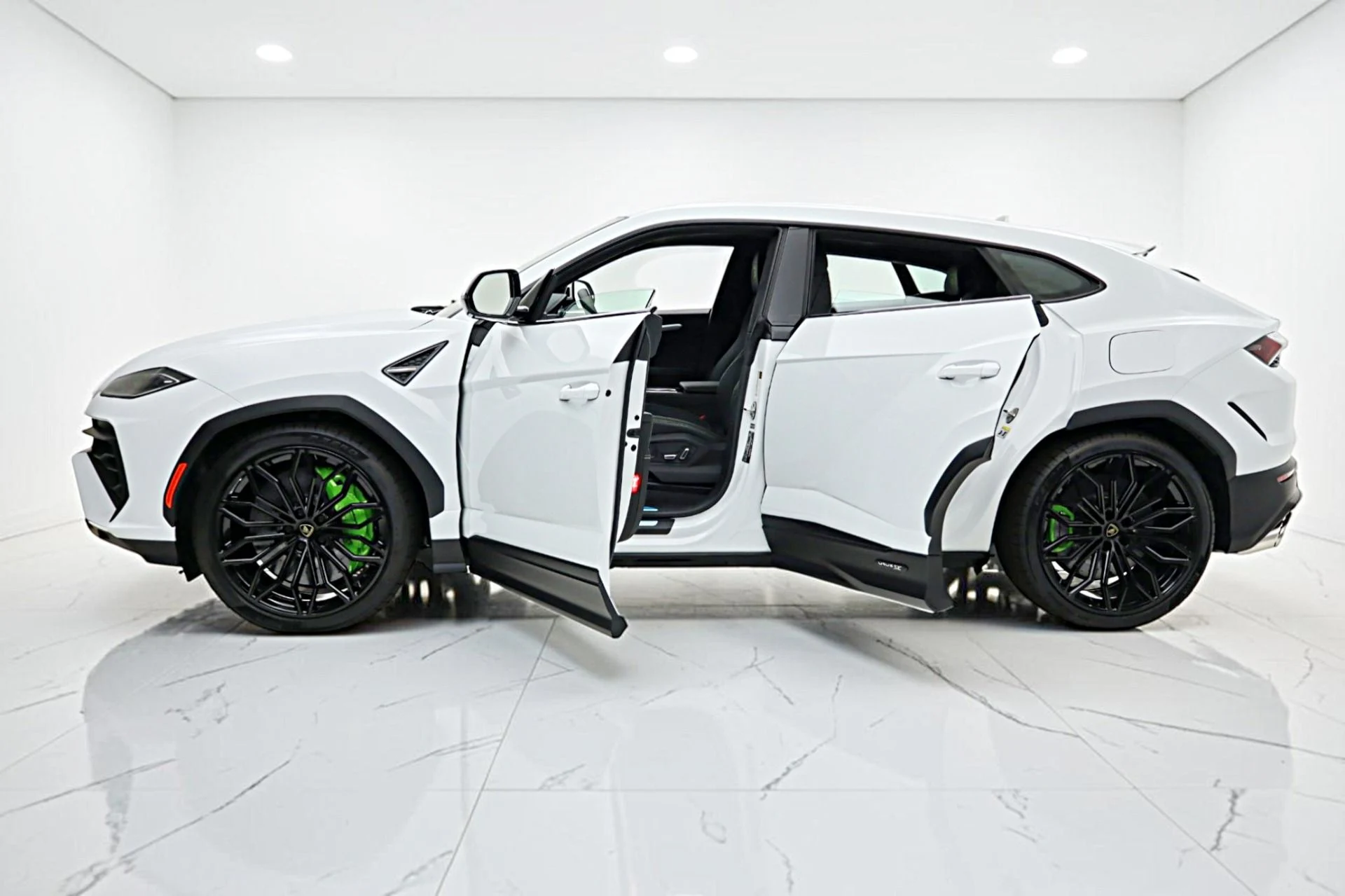 mph003_1706559270_New_2026_Lamborghini_Urus_SE_f4c22ceeec