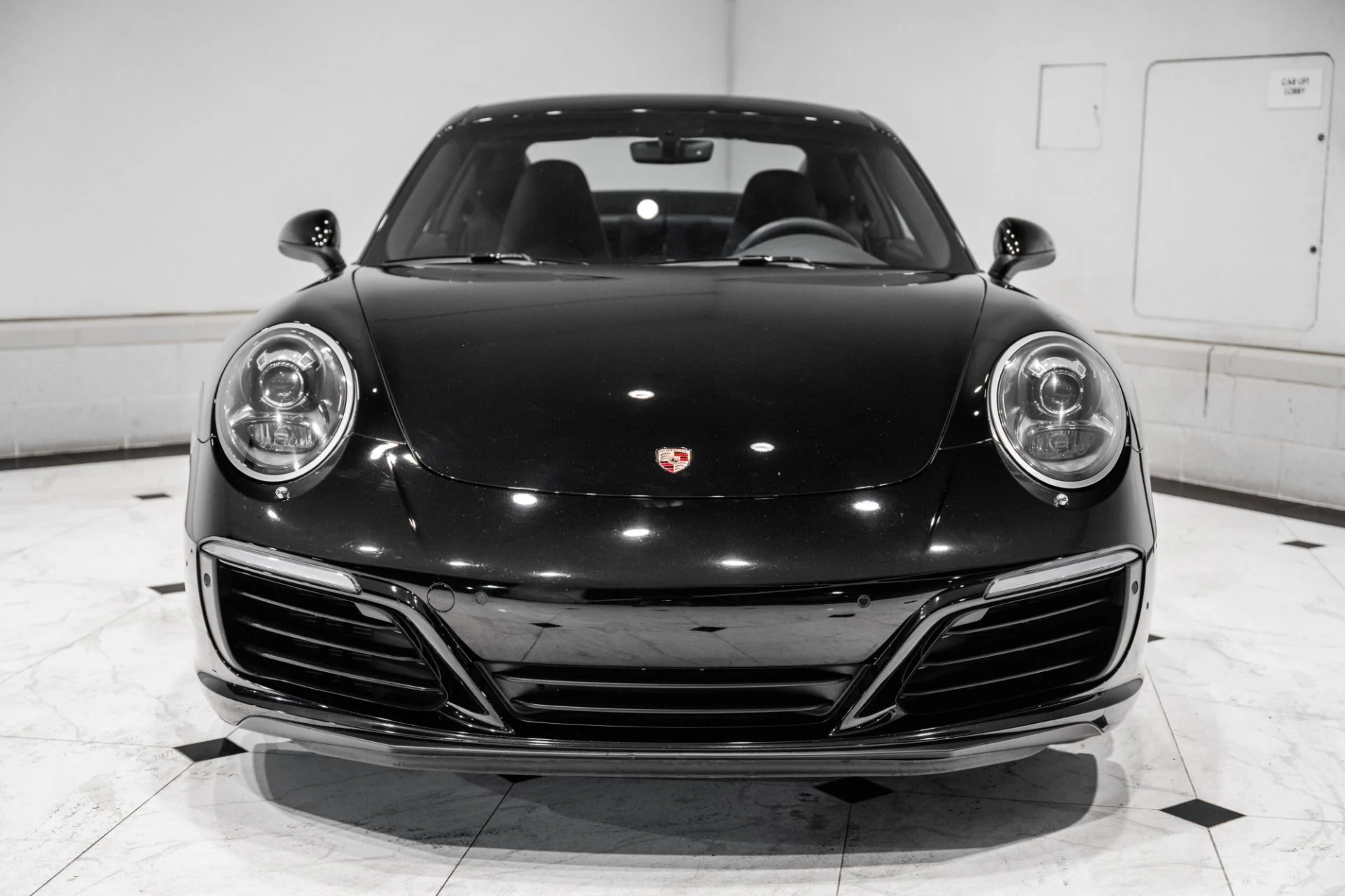 mph003_1709611688_Used_2017_Porsche_911_1779894493_dfa79c102e
