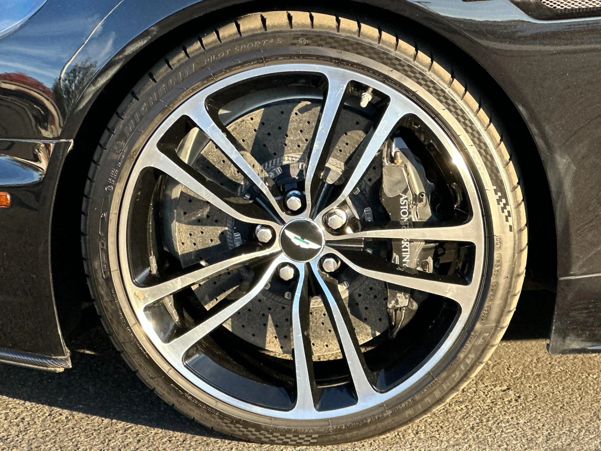 mph003_171754543_Used_2011_Aston_Martin_DBS_Carbon_Black_1766224121_2760df8db8