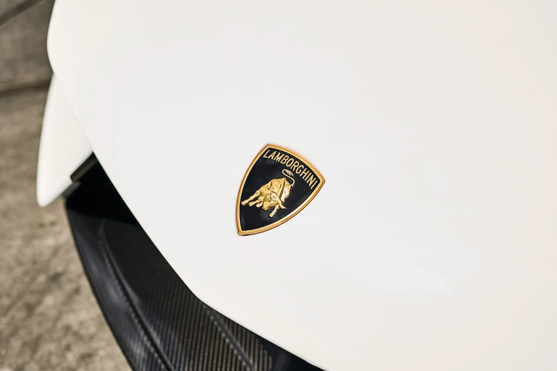 mph003_1718285713_Used_2025_Lamborghini_Revuelto_Base_1789726465_c15e50a7a7
