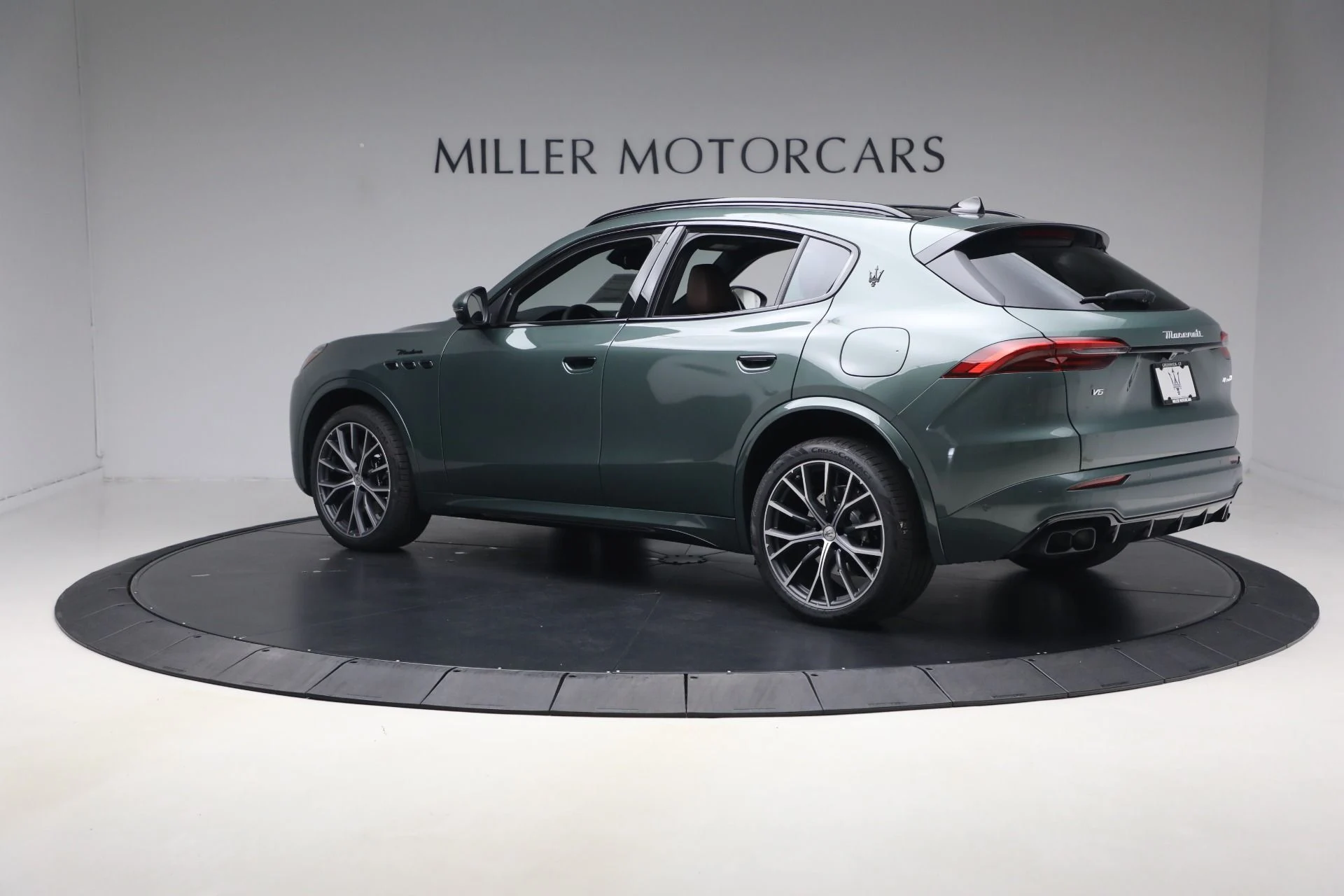 mph003_1719561749_New_2026_Maserati_Grecale_Modena_V6_1777492729_fc8ec8dbc8