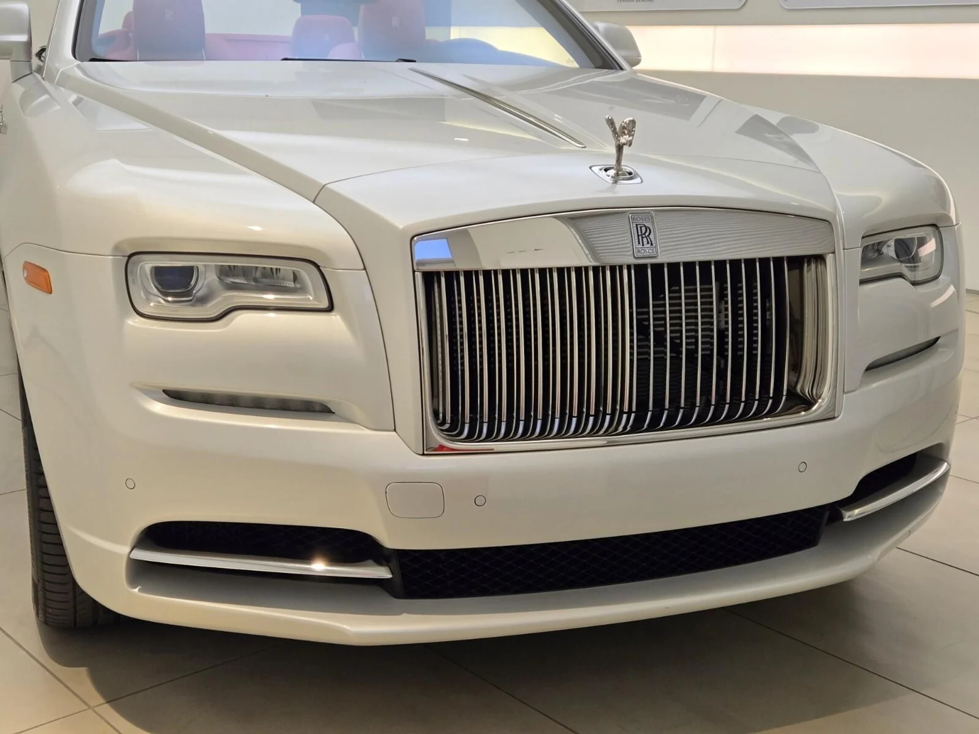 mph003_1728354596_Used_2017_Rolls_Royce_Dawn_1765004102_807b9d5680