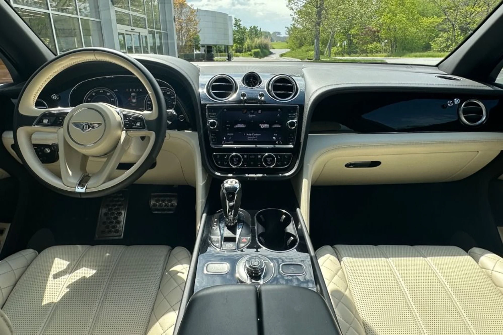 mph003_1766576421_Used_2019_Bentley_Bentayga_V8_1778775400_120d9d11da