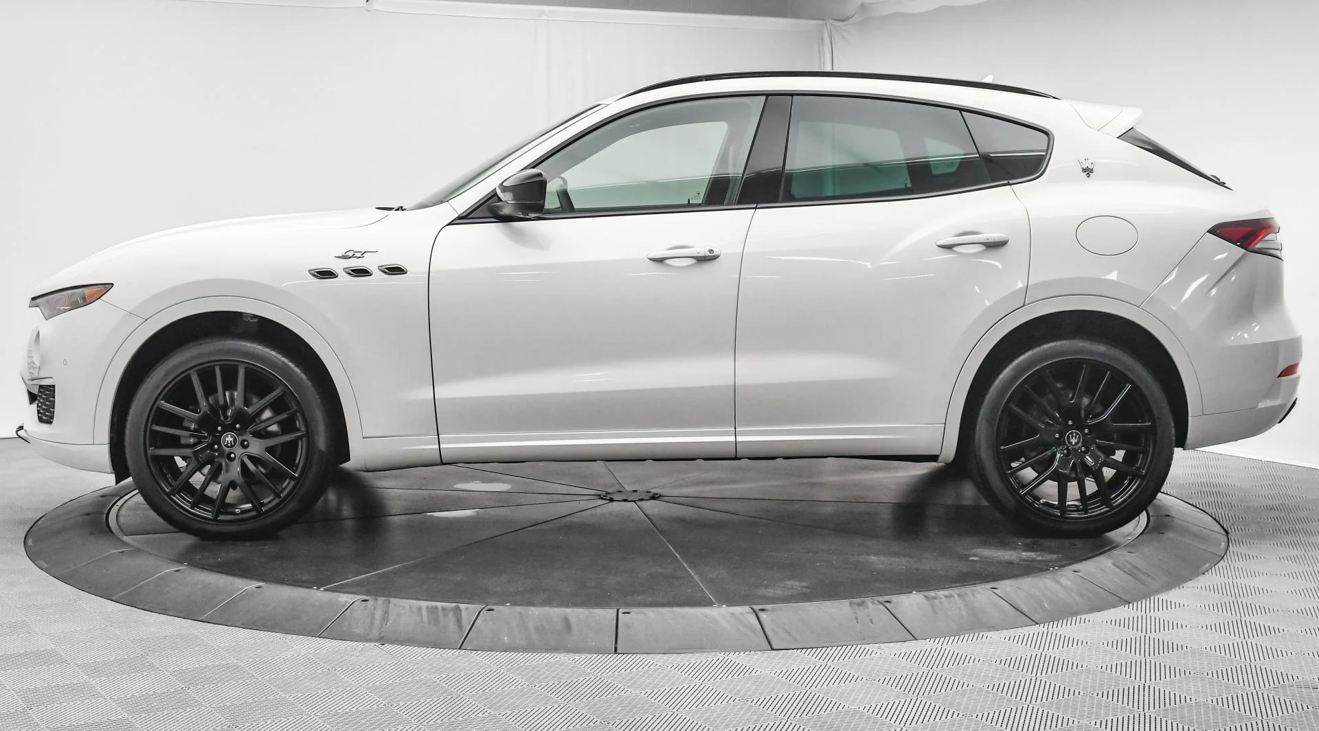 mph003_1779220704_Used_2022_Maserati_Levante_GT_1755331882_edce27f84d