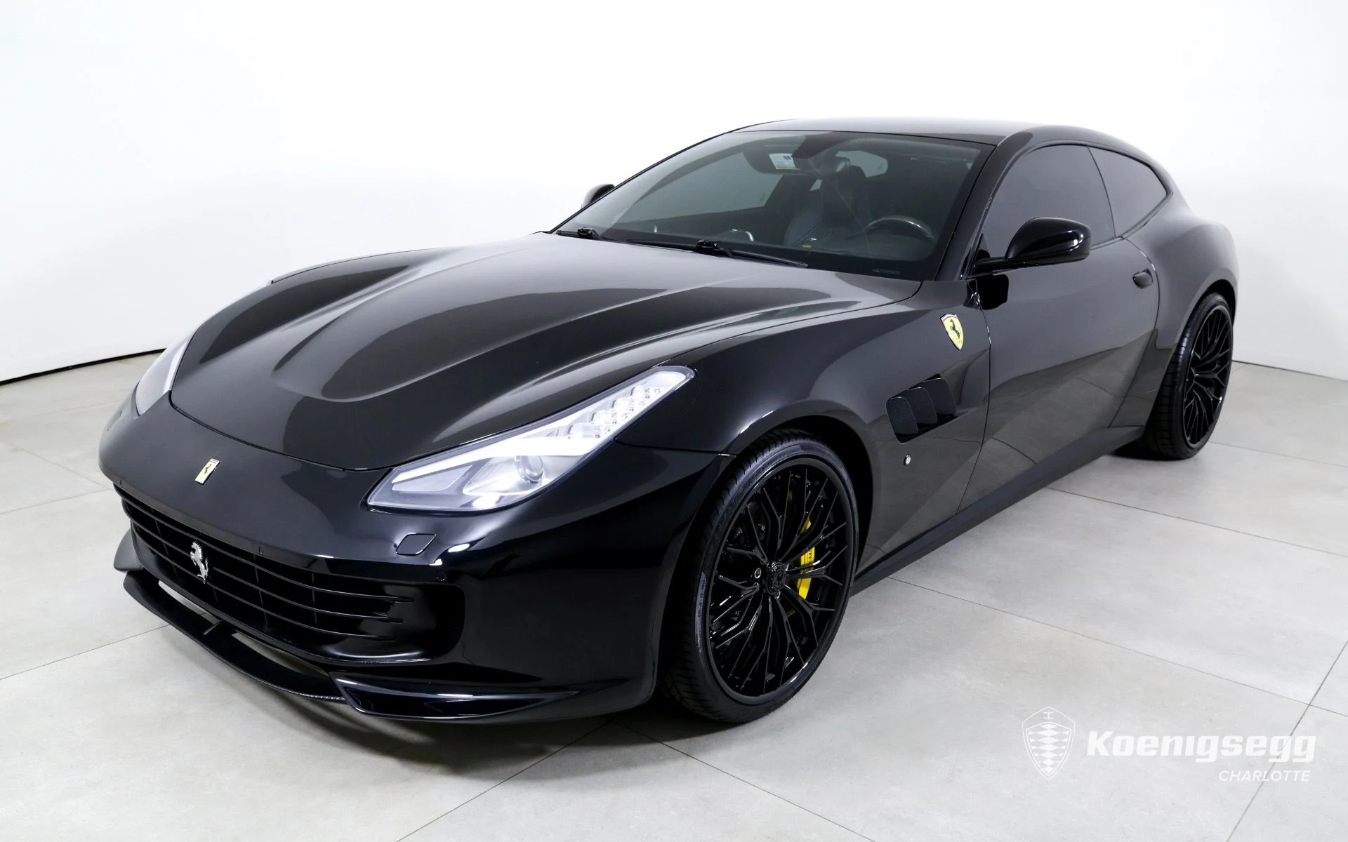 mph003_177958899_Used_2018_Ferrari_GTC_4_Lusso_T_1761056044_4c22815afe