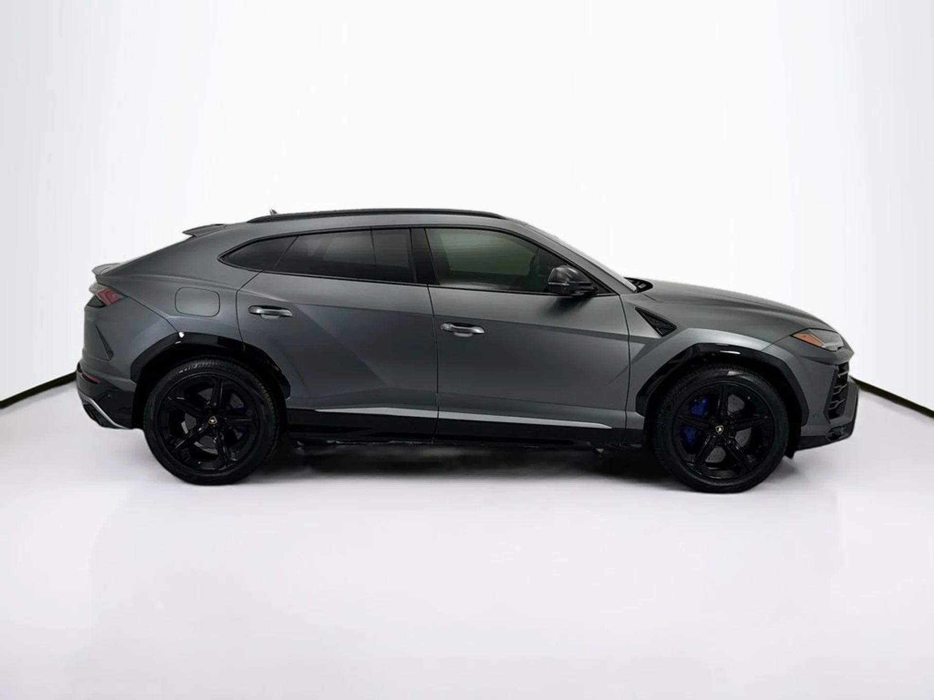 mph003_1806710145_used_2019_lamborghini_urus_awd_8119_23021211_4_1024_257837ab86