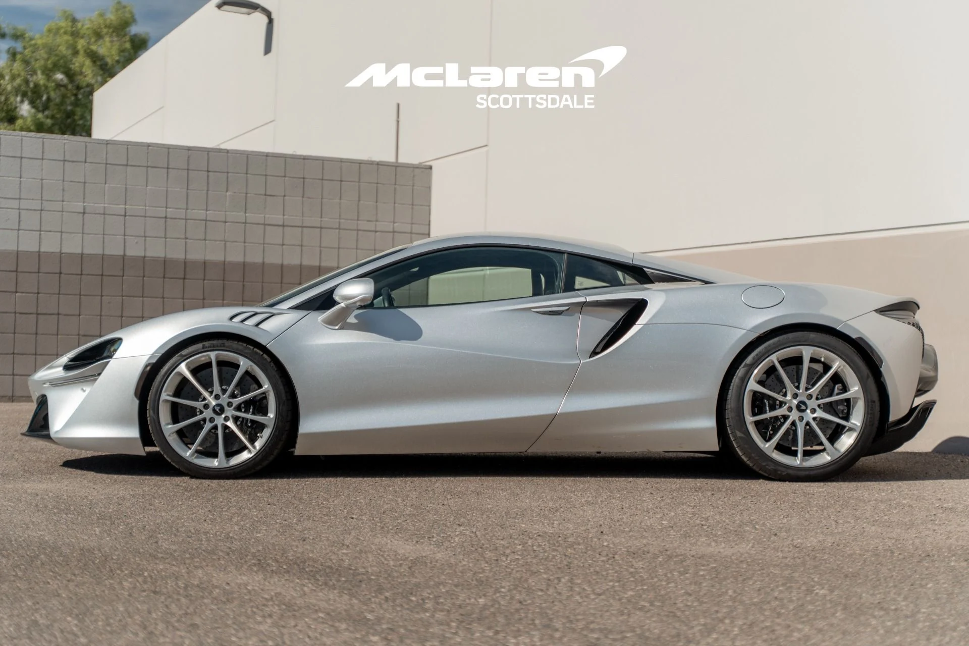 mph003_1814207735_Used_2024_MCLAREN_ARTURA_1763510051_5739d4060f