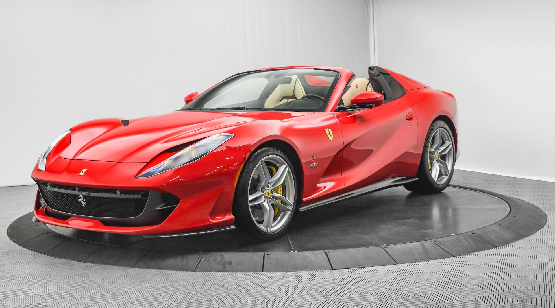 mph003_1814626249_Used_2022_Ferrari_812_GTS_1752652105_55842fe2e0