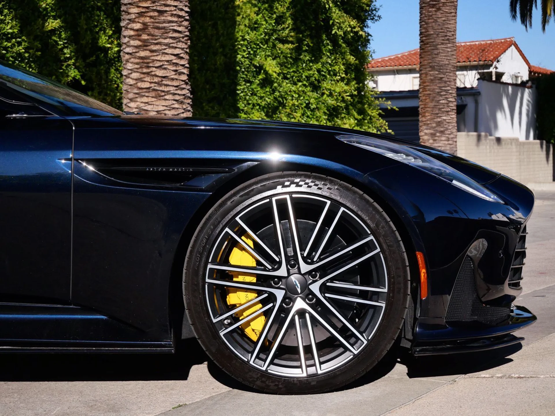 mph003_182553431_efb8e0b109b42143d4b66ae1a0ab7303x_2e8481ea6c