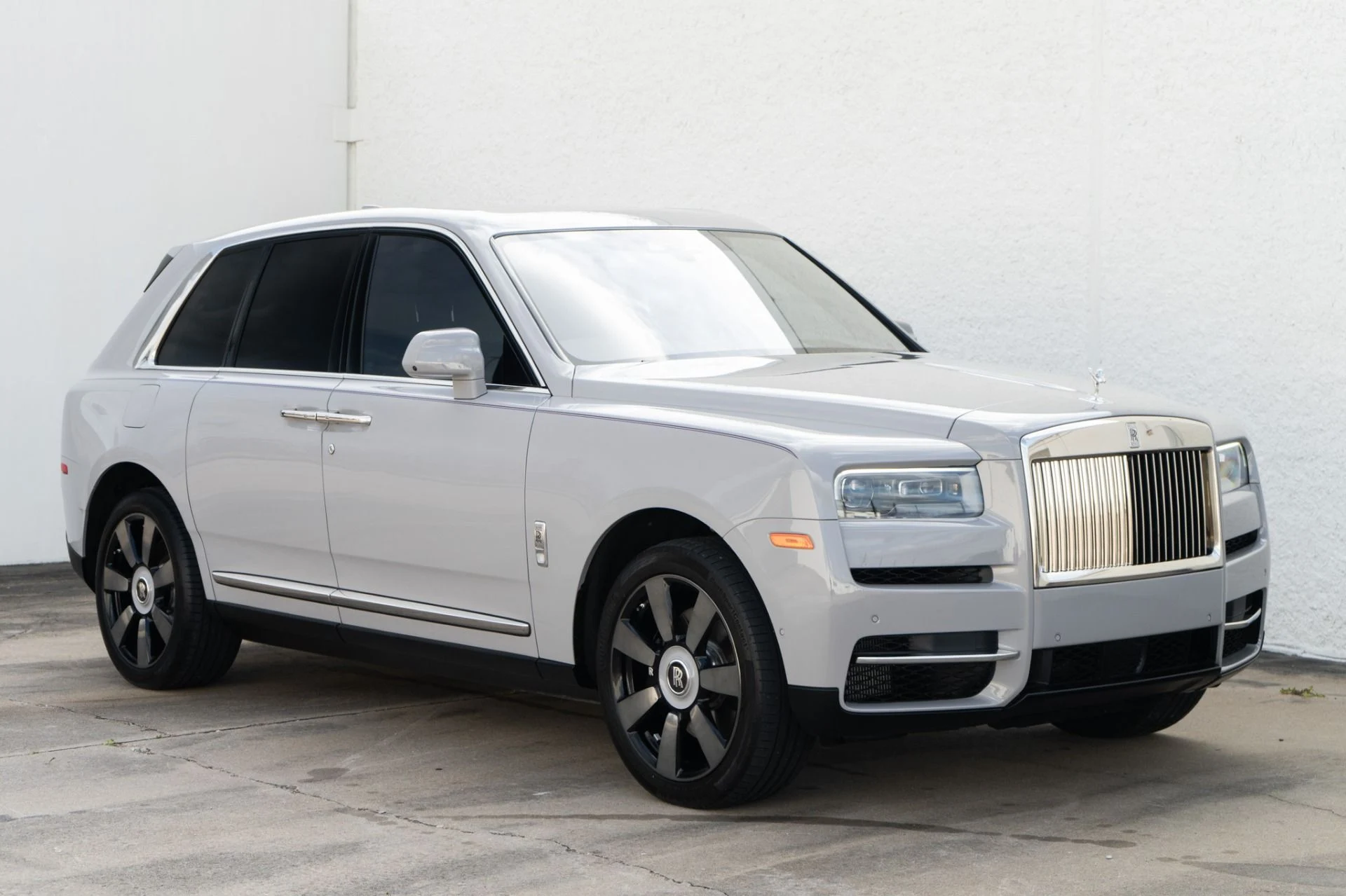 mph003_1826254940_Used_2024_Rolls_Royce_Cullinan_1787179437_e1d88f271c