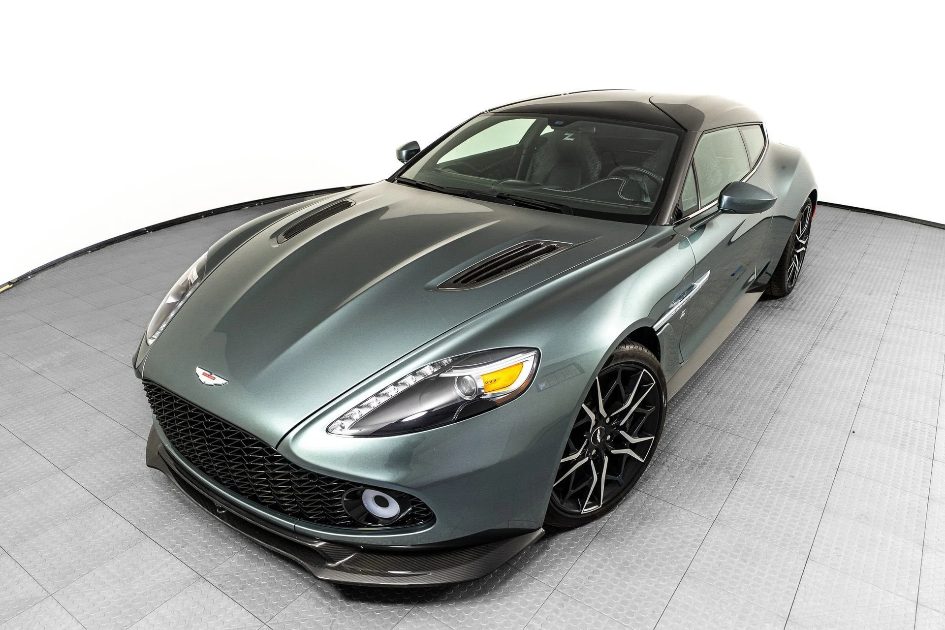 mph003_1827642469_abec79e6c0ee4f04b9efa13132ded588_9a92a3b138