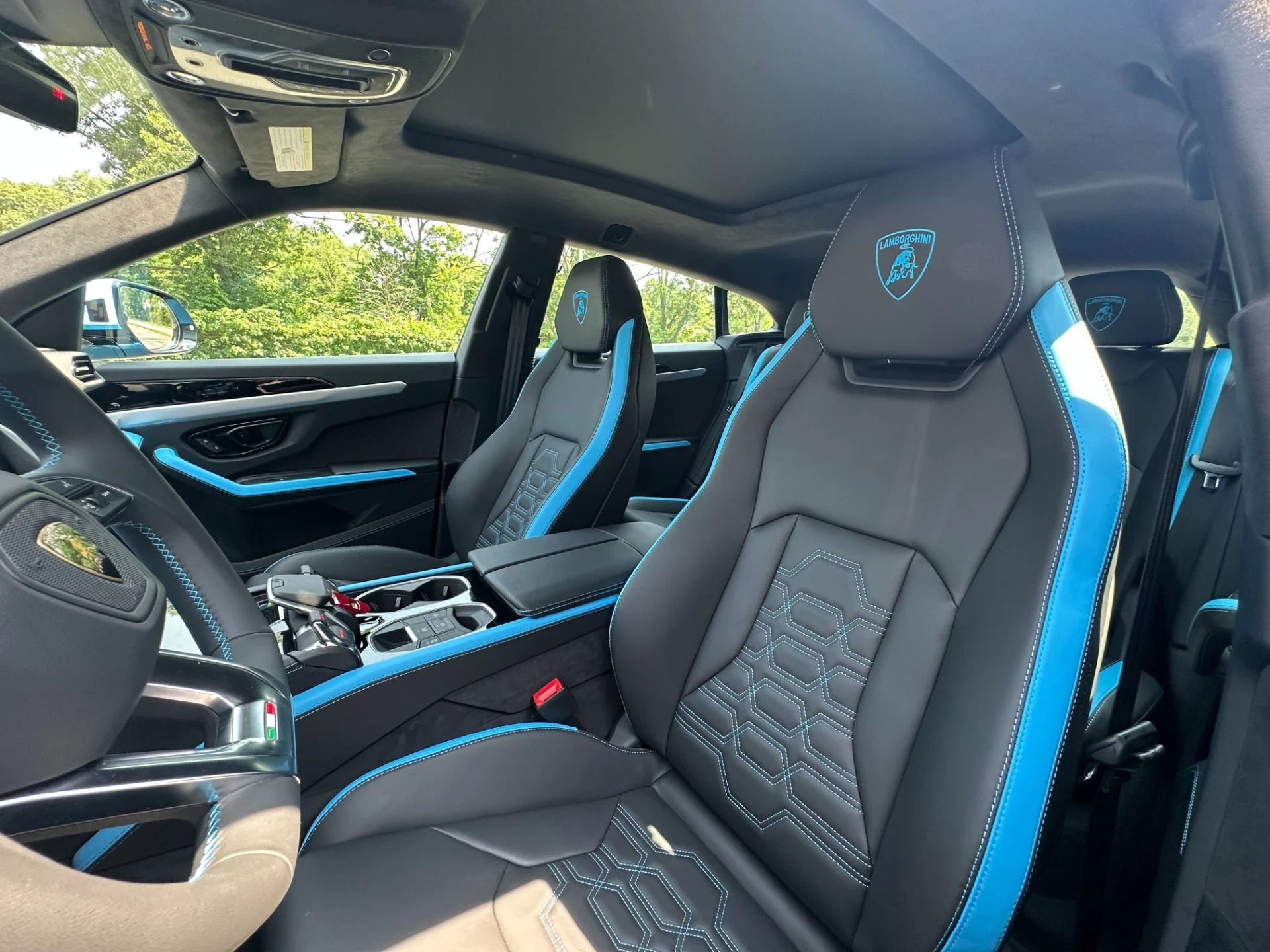 mph003_1832213531_Used_2026_Lamborghini_Urus_SE_1783978520_626cd774bb