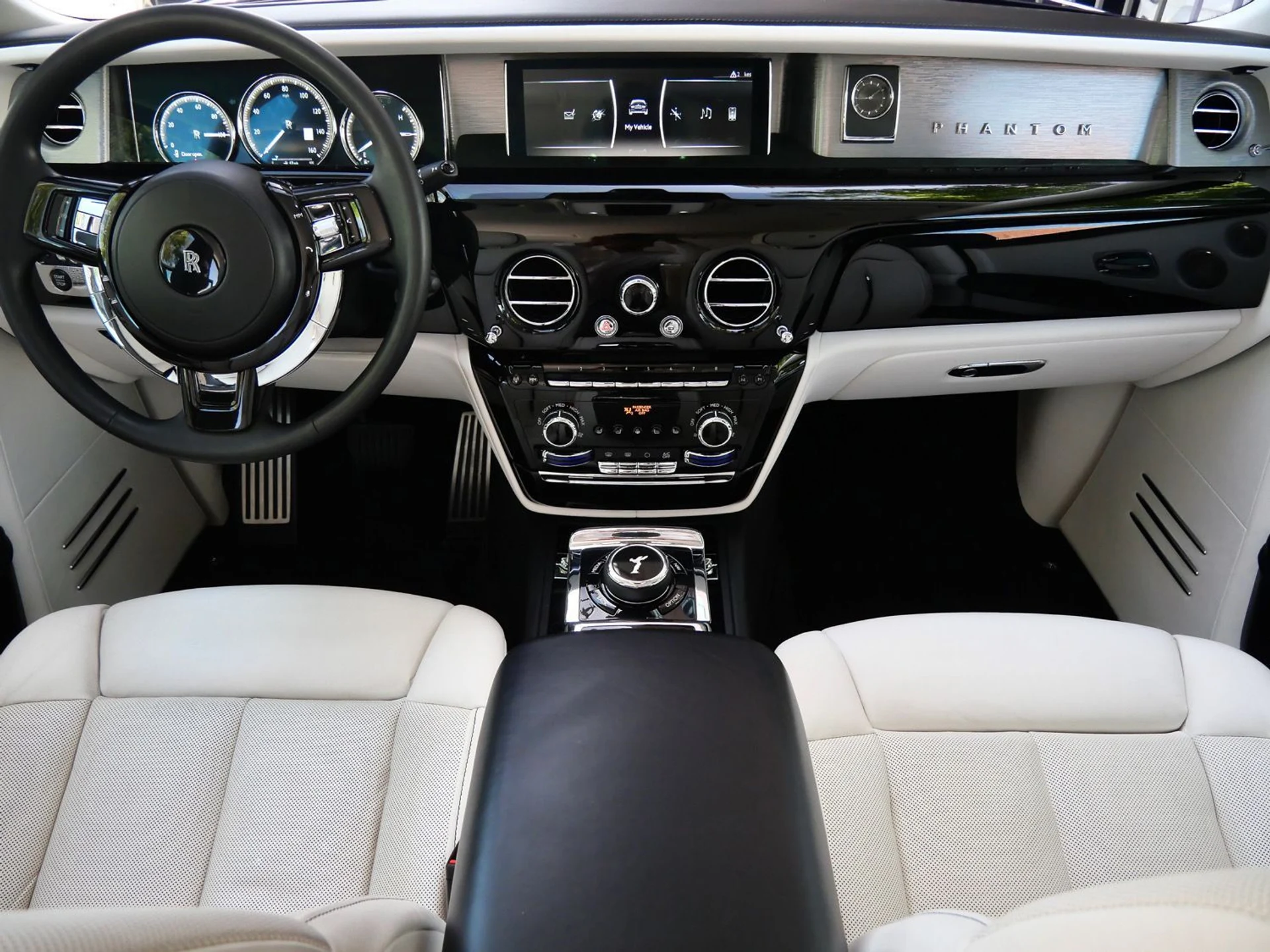 mph003_1837833739_6c71efd5be02b74cab60024f269d5550x_be00b180f1