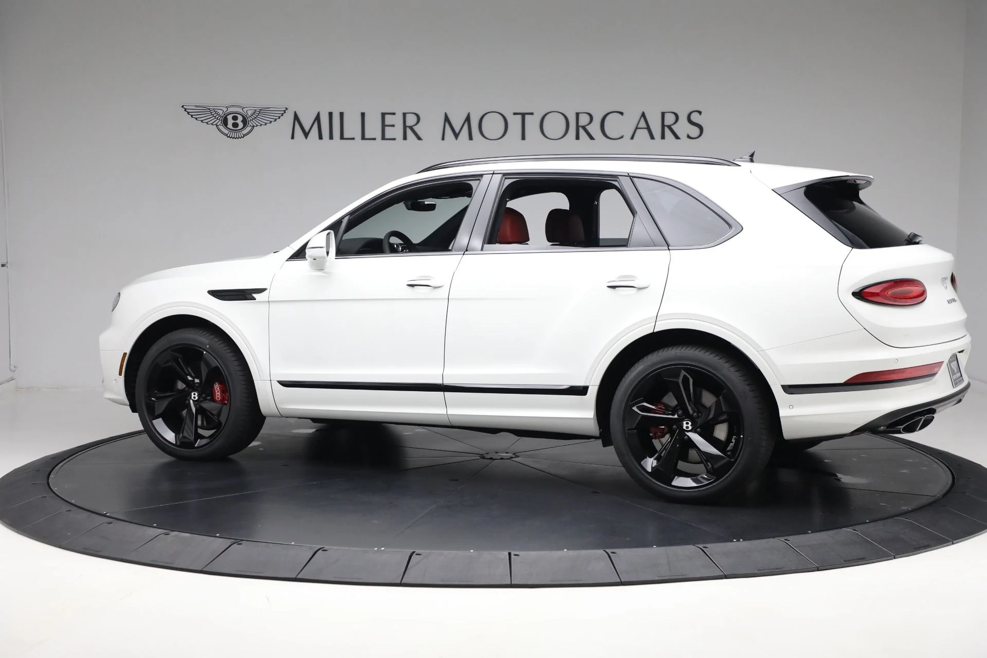 mph003_1839842246_New_2025_Bentley_Bentayga_V8_934f098bf9