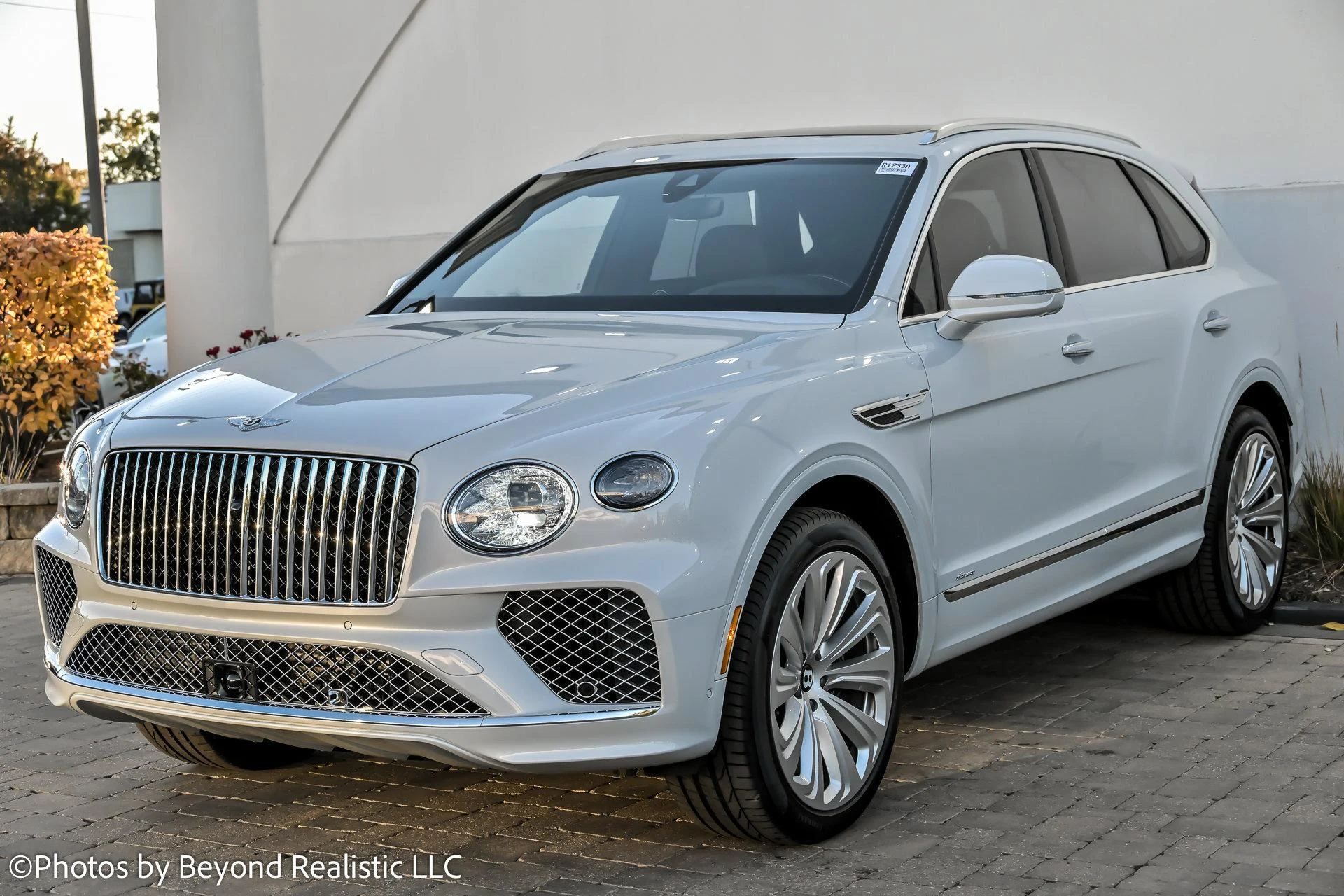 mph003_1856253399_Used_2024_Bentley_Bentayga_V8_1764105137_5eaa4e9a91