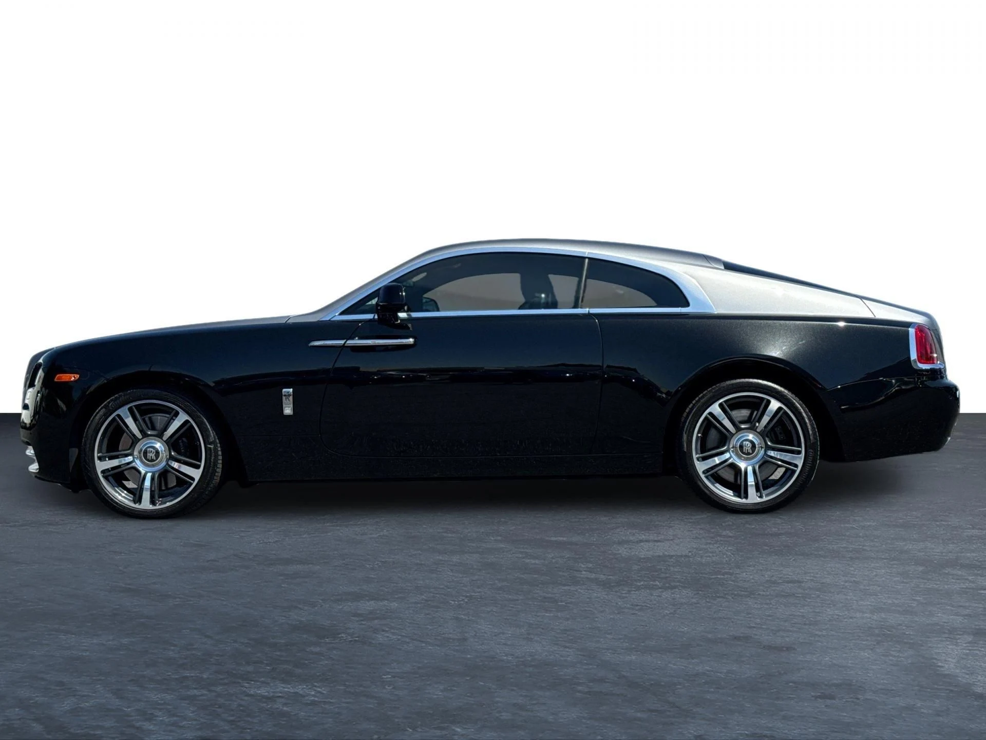 mph003_18596287_Used_2014_Rolls_Royce_Wraith_1786096215_f94d7d4746