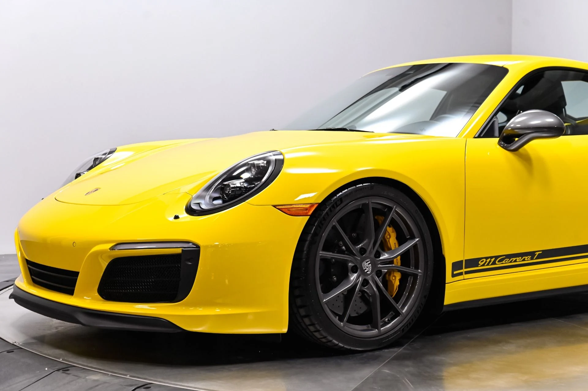 mph003_1859859183_Used_2018_Porsche_911_Carrera_T_1790277617_6e841f6324