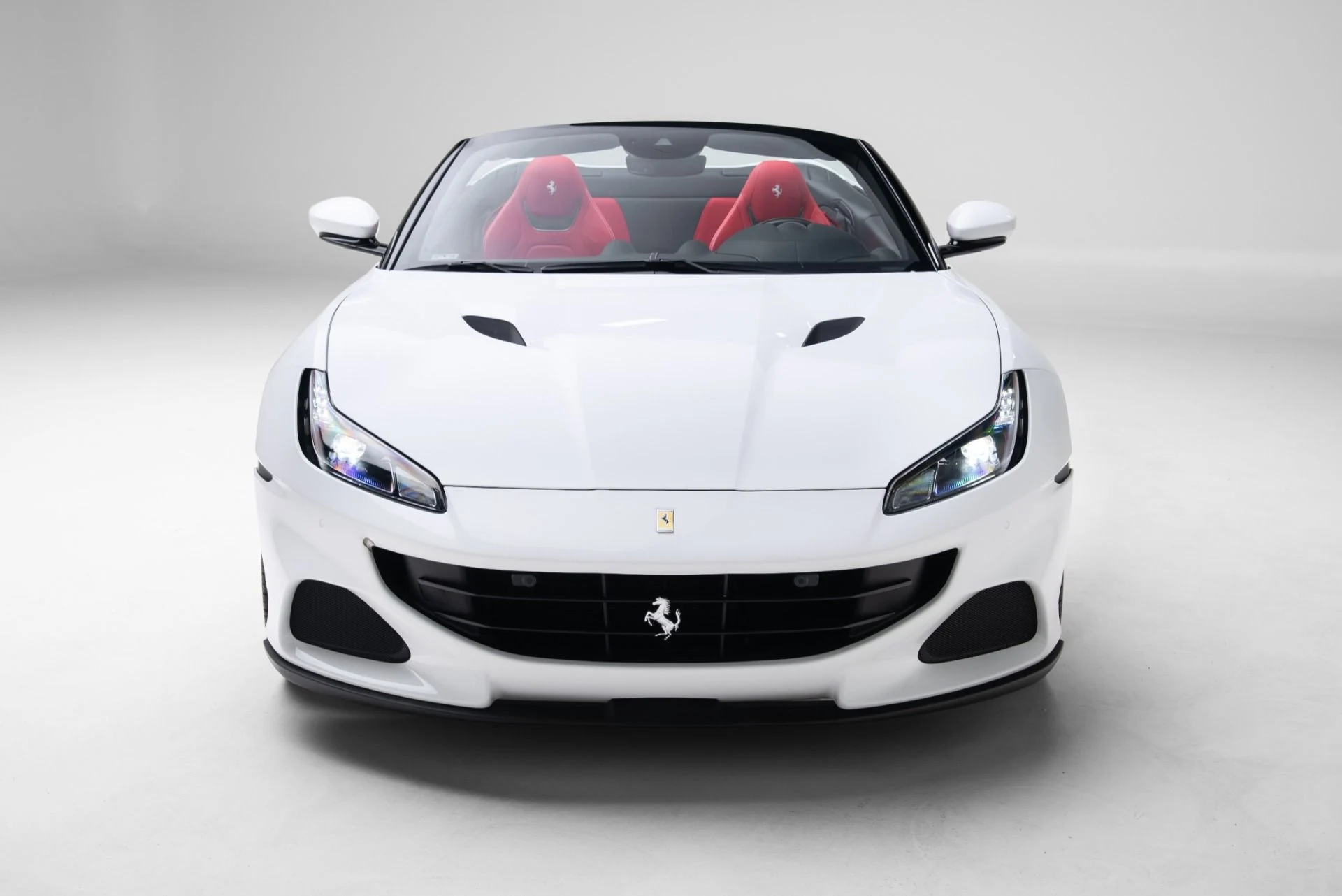 mph003_1878435249_Used_2022_Ferrari_Portofino_M_1771016640_32d7ec5ae4