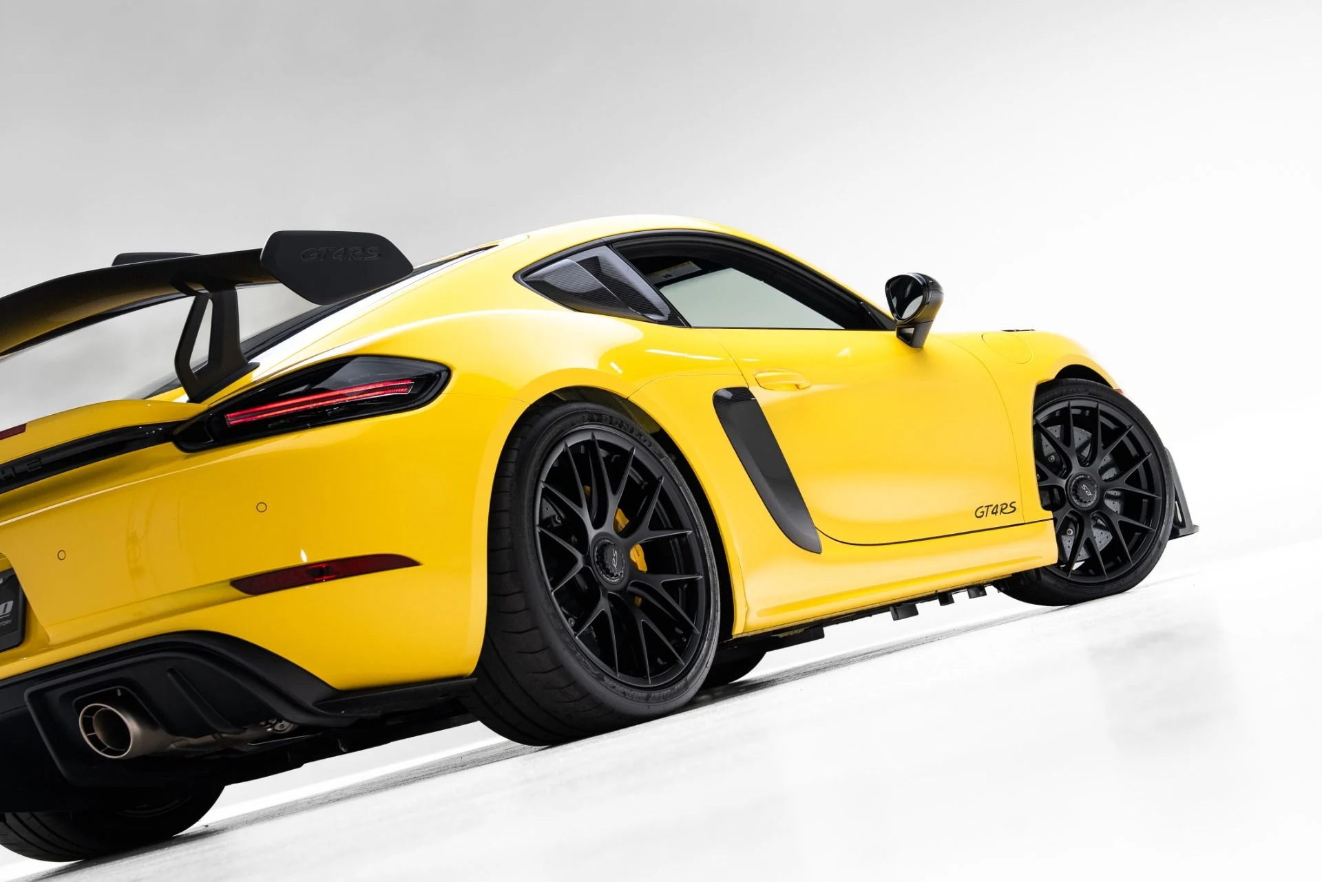 mph003_1880261216_Used_2024_Porsche_718_Cayman_GT_4_RS_1775511445_5fff89e4a2