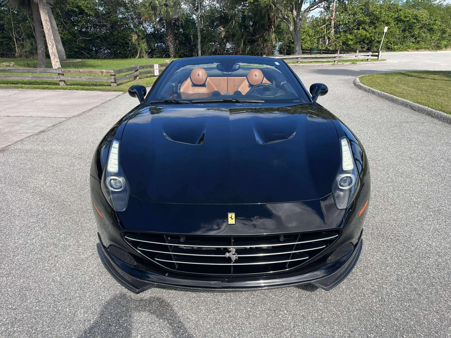 mph003_1880968709_Used_2016_Ferrari_California_T_1763595014_2bb012640c