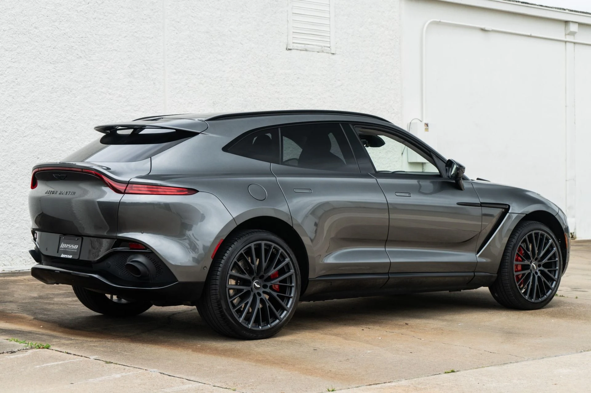 mph003_1885211370_Used_2021_Aston_Martin_DBX_1777484972_6121b00fae