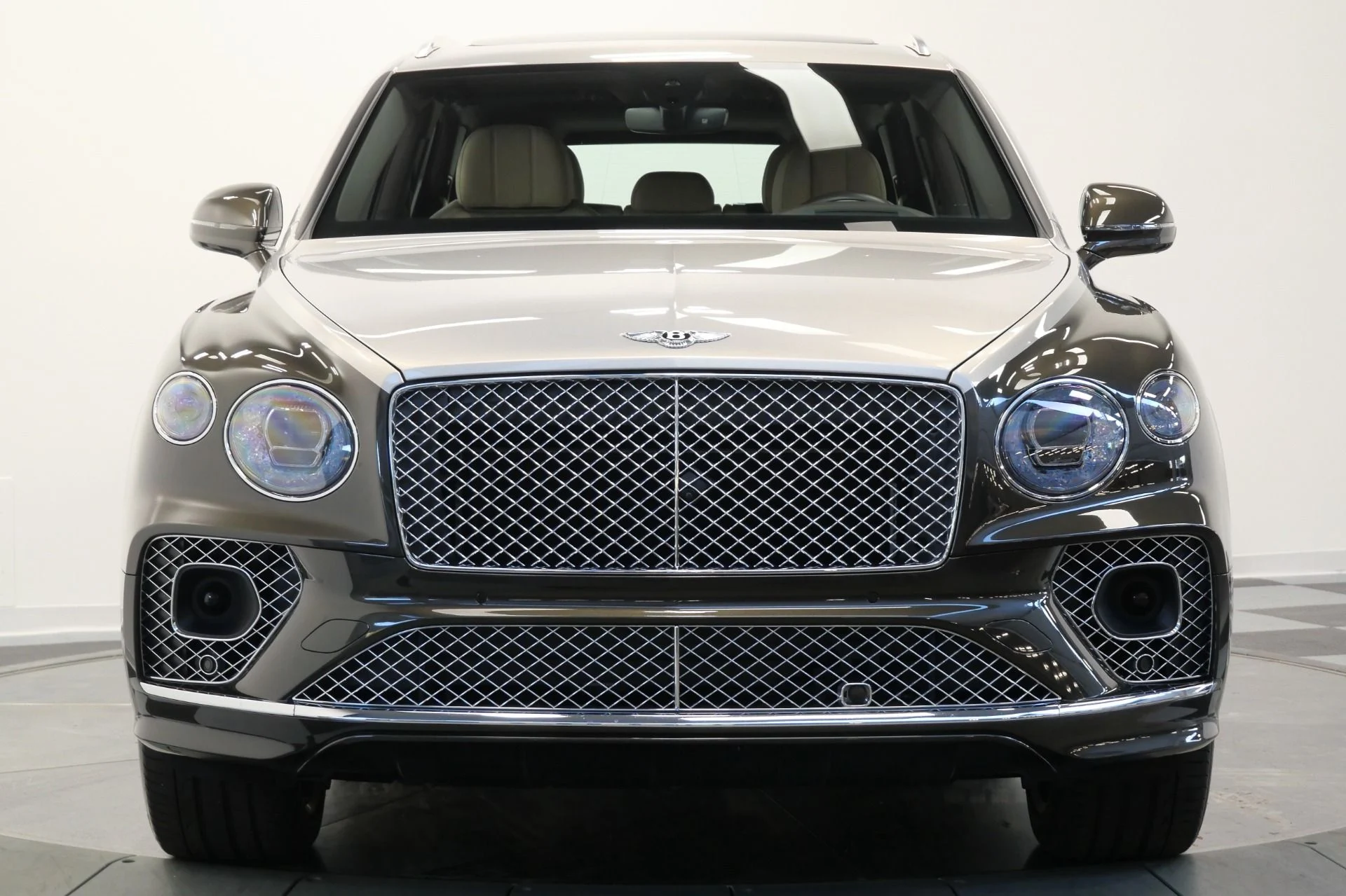 mph003_1889764792_Used_2021_Bentley_Bentayga_Hybrid_Mulliner_Driving_Specification_Four_Seat_Comfort_Specification_1767026081_d178bfbb75