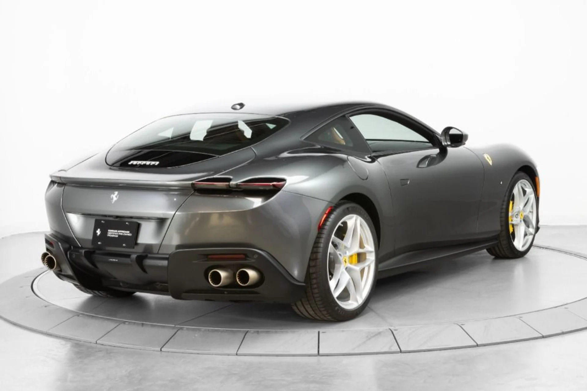 mph003_189000374_Used_2023_Ferrari_Roma_f228ade59f