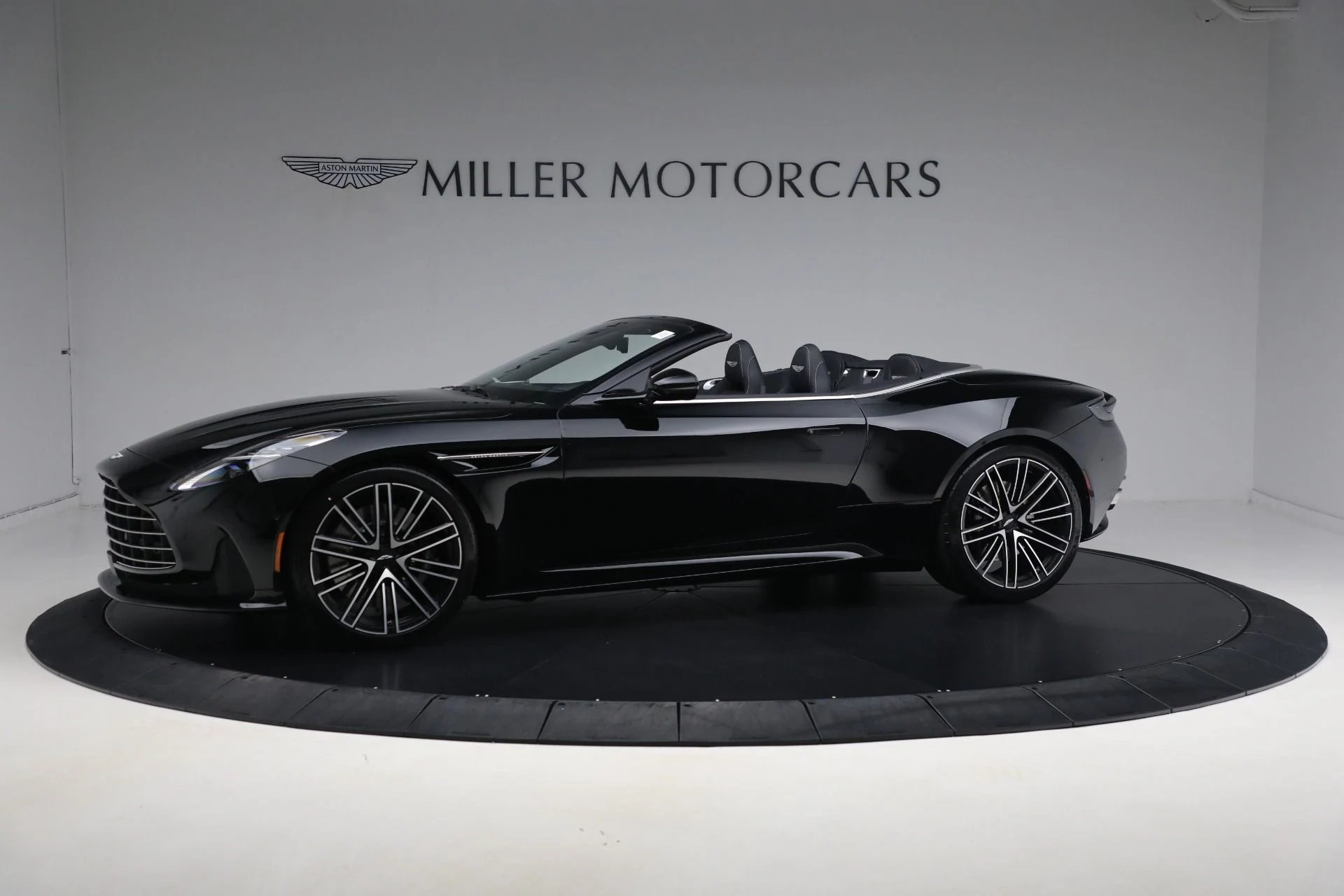 mph003_1899269786_New_2025_Aston_Martin_DB_12_Volante_a549f3affc
