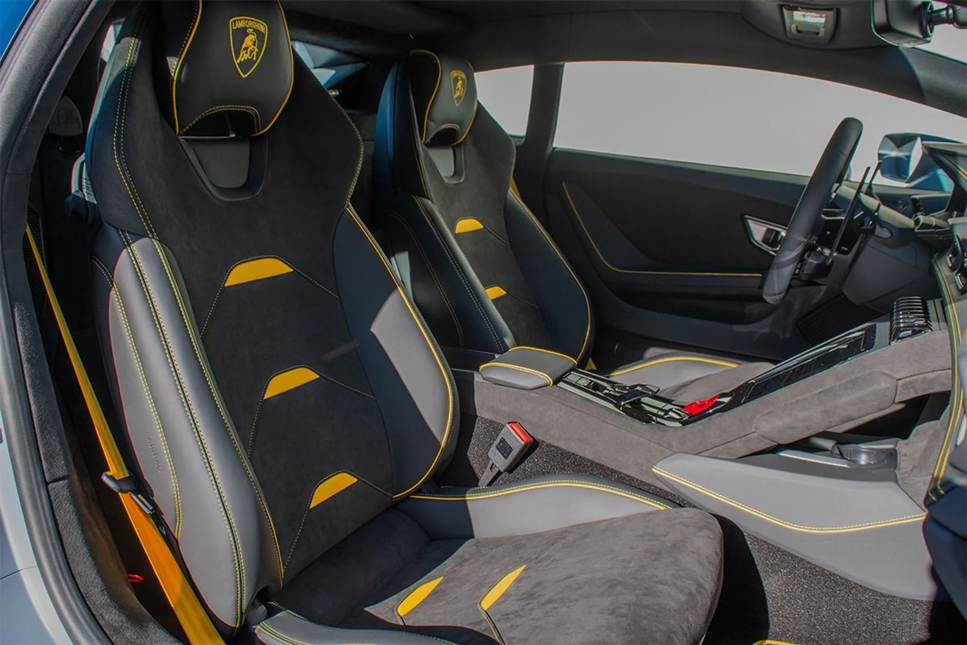 mph003_1903483737_Used_2024_Lamborghini_Huracan_Tecnica_1736524085_2ee61b73cd