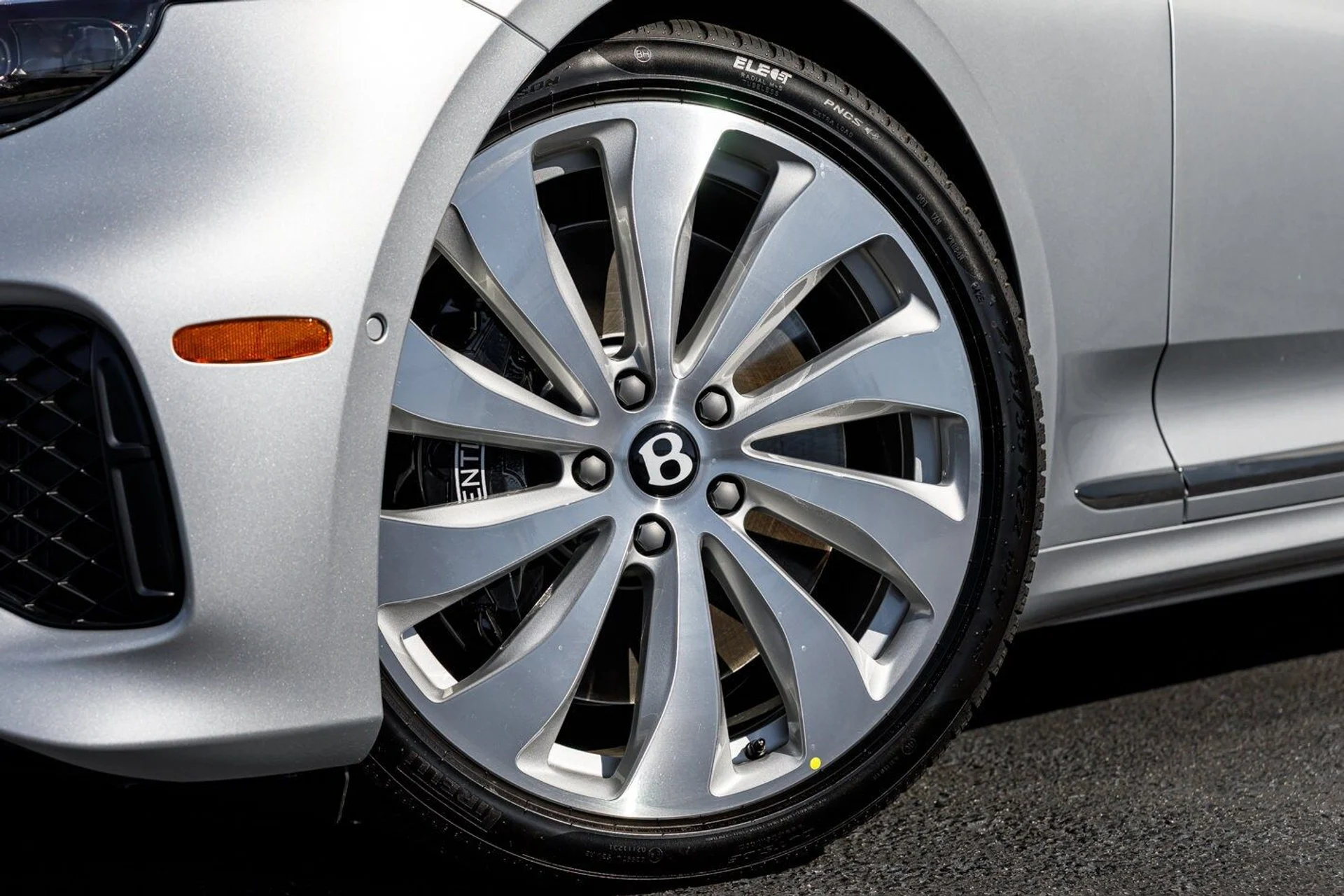 mph003_1909883202_ff40bd8b9c9e5f426d22b89ca8c34c23x_6a7956f518