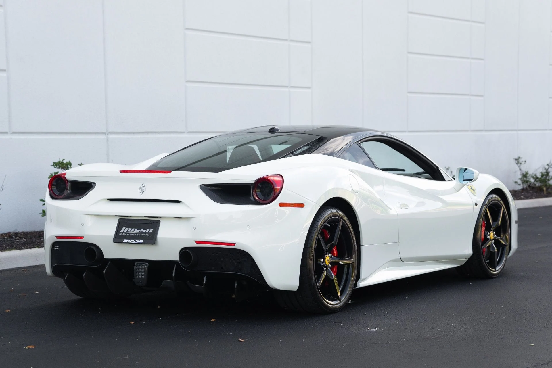 mph003_1917419154_Used_2017_Ferrari_488_GTB_1776194926_4073ad8b80