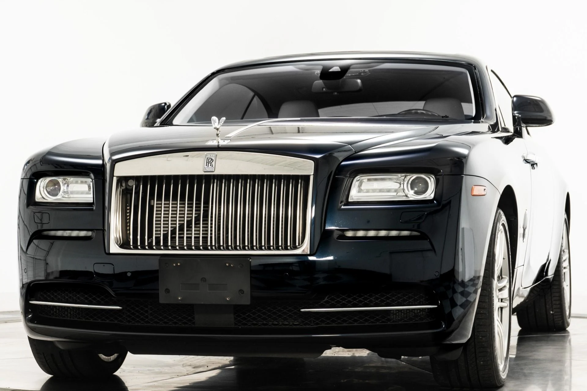 mph003_1925545823_Used_2015_Rolls_Royce_Wraith_1725388217_6ec0b90c41