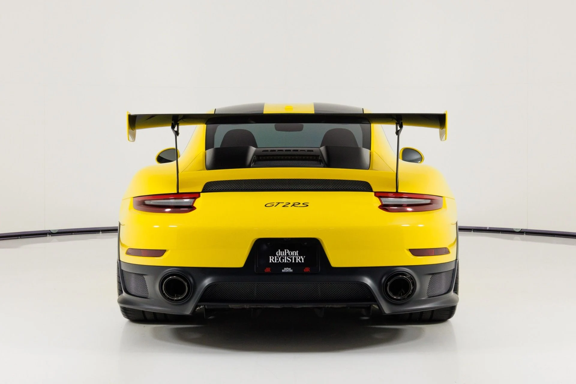 mph003_1935442793_Used_2018_Porsche_911_GT_2_RS_1787778670_310a419770