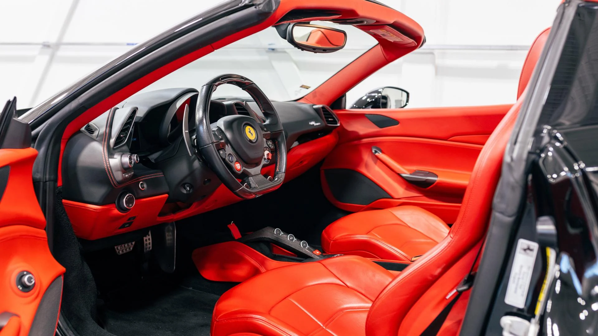 mph003_1939368007_Used_2018_Ferrari_488_Spider_Base_1782922693_fa24447e48
