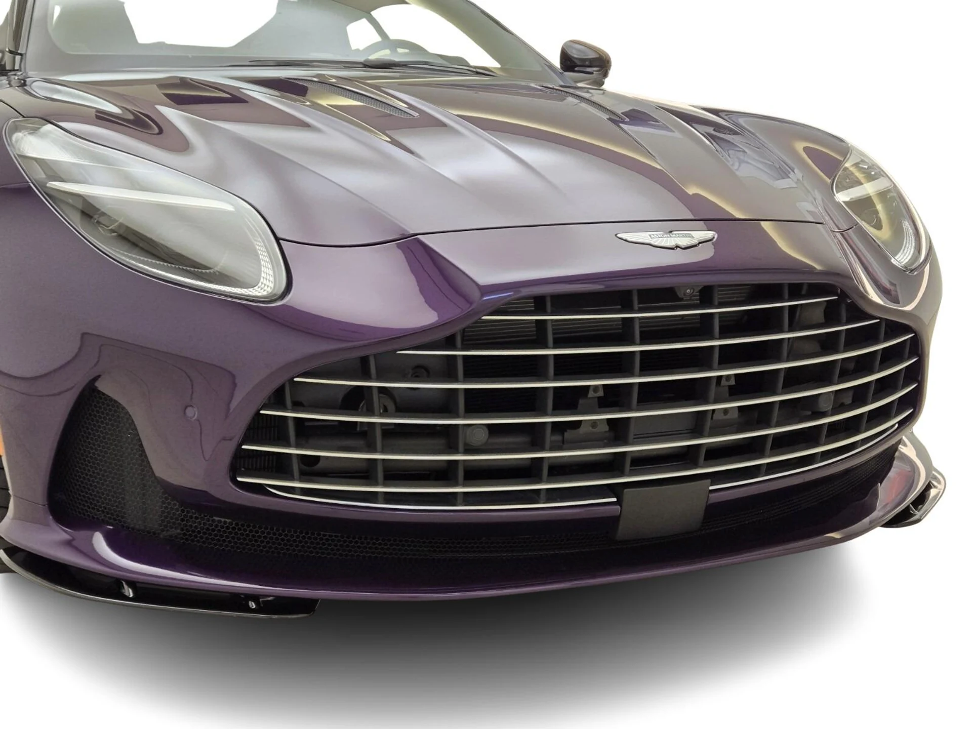 mph003_1941201455_Used_2025_Aston_Martin_DB_12_1752731133_5338e96242