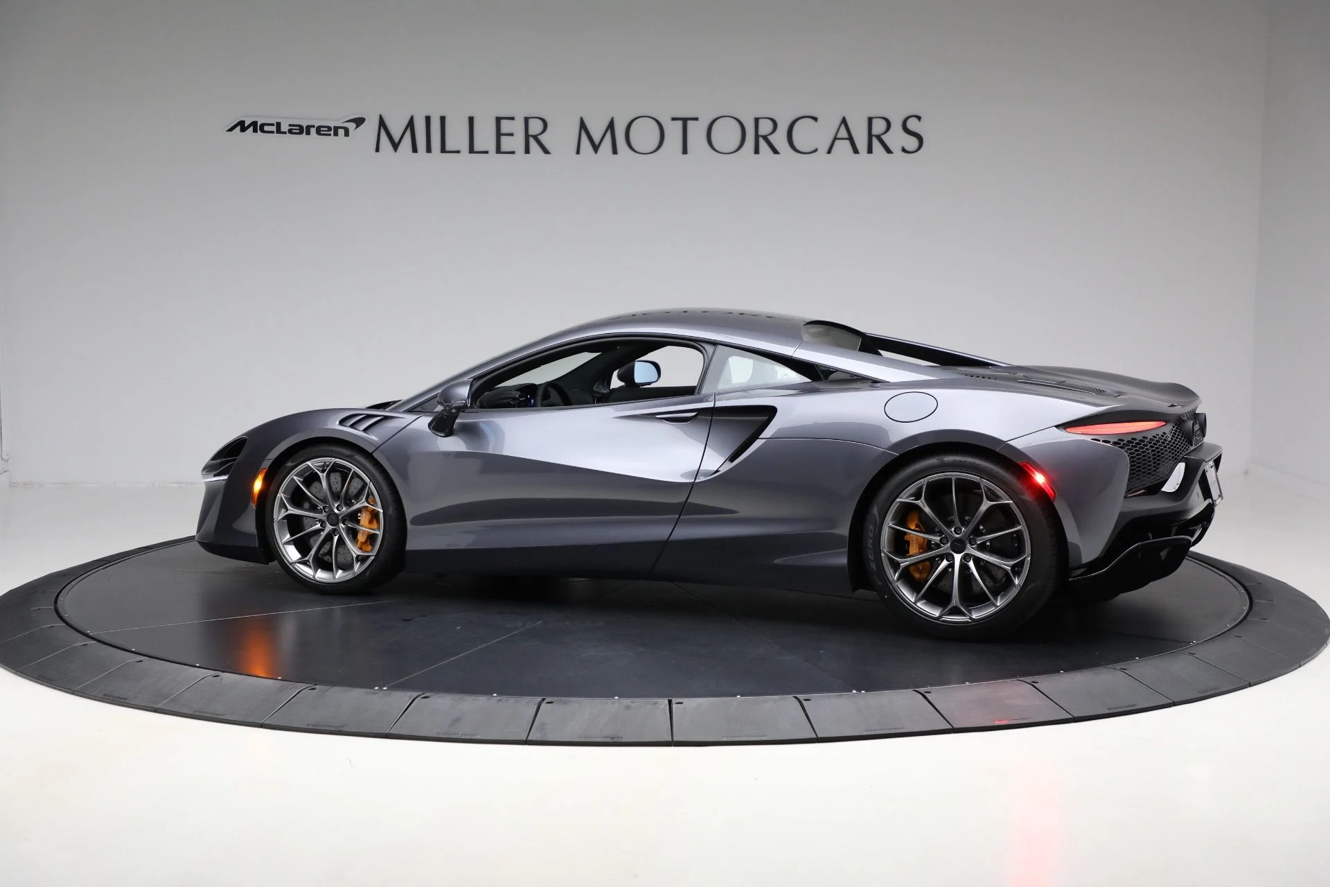 mph003_1943891152_New_2025_Mc_Laren_Artura_Vision_7c6c67faeb