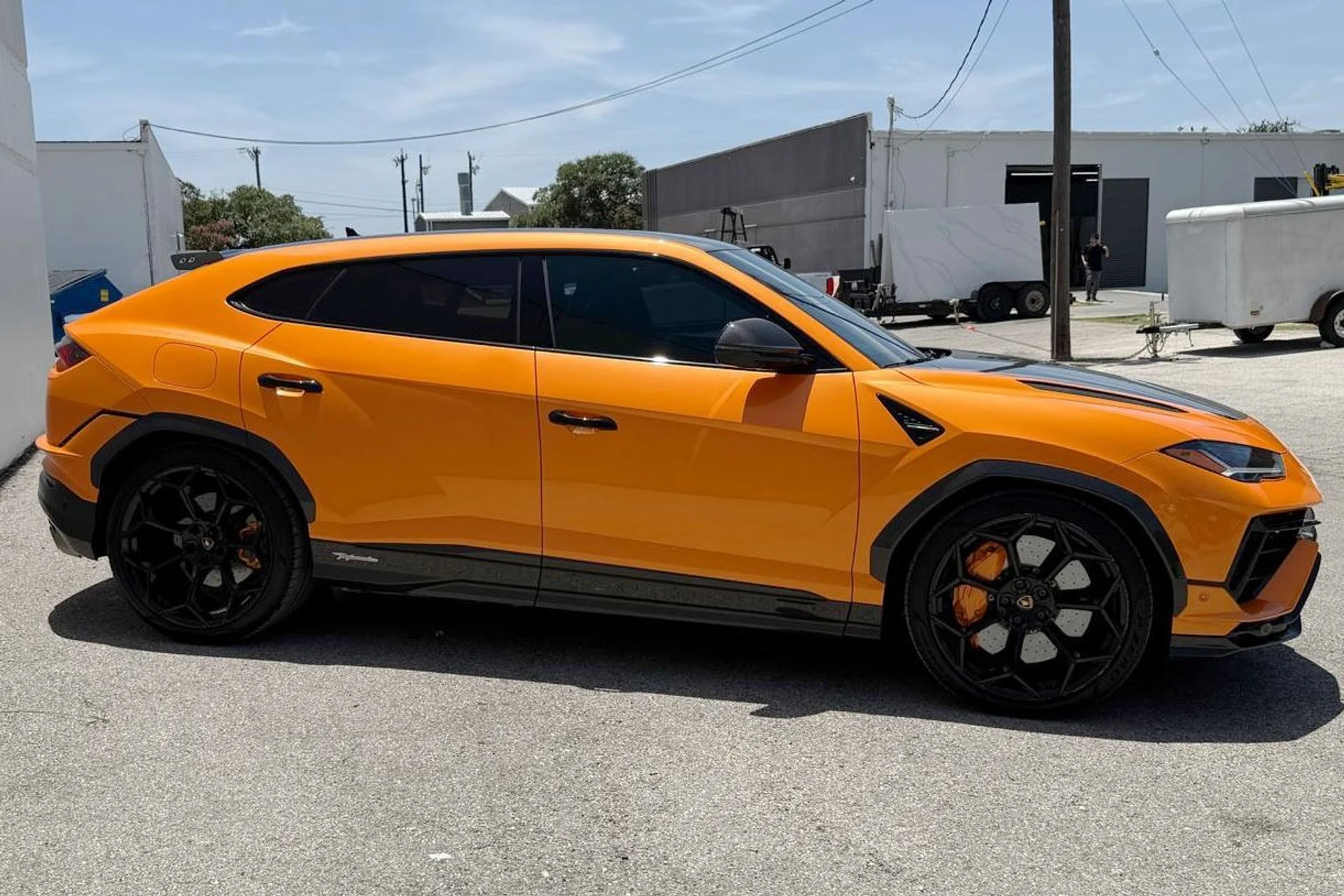 mph003_1952414344_Used_2023_Lamborghini_Urus_Performante_in_Arancio_Borealis_350_K_MSRP_Exposed_Carbon_Hood_1754419046_4913c7b1b0
