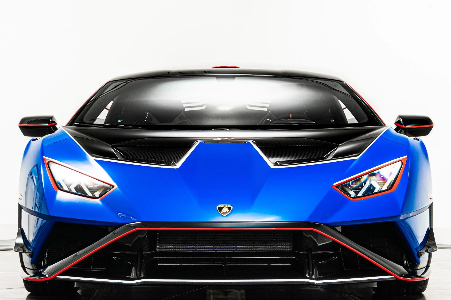 mph003_1953745227_Used_2024_Lamborghini_Huracan_STJ_1757002928_697ddfe4ca
