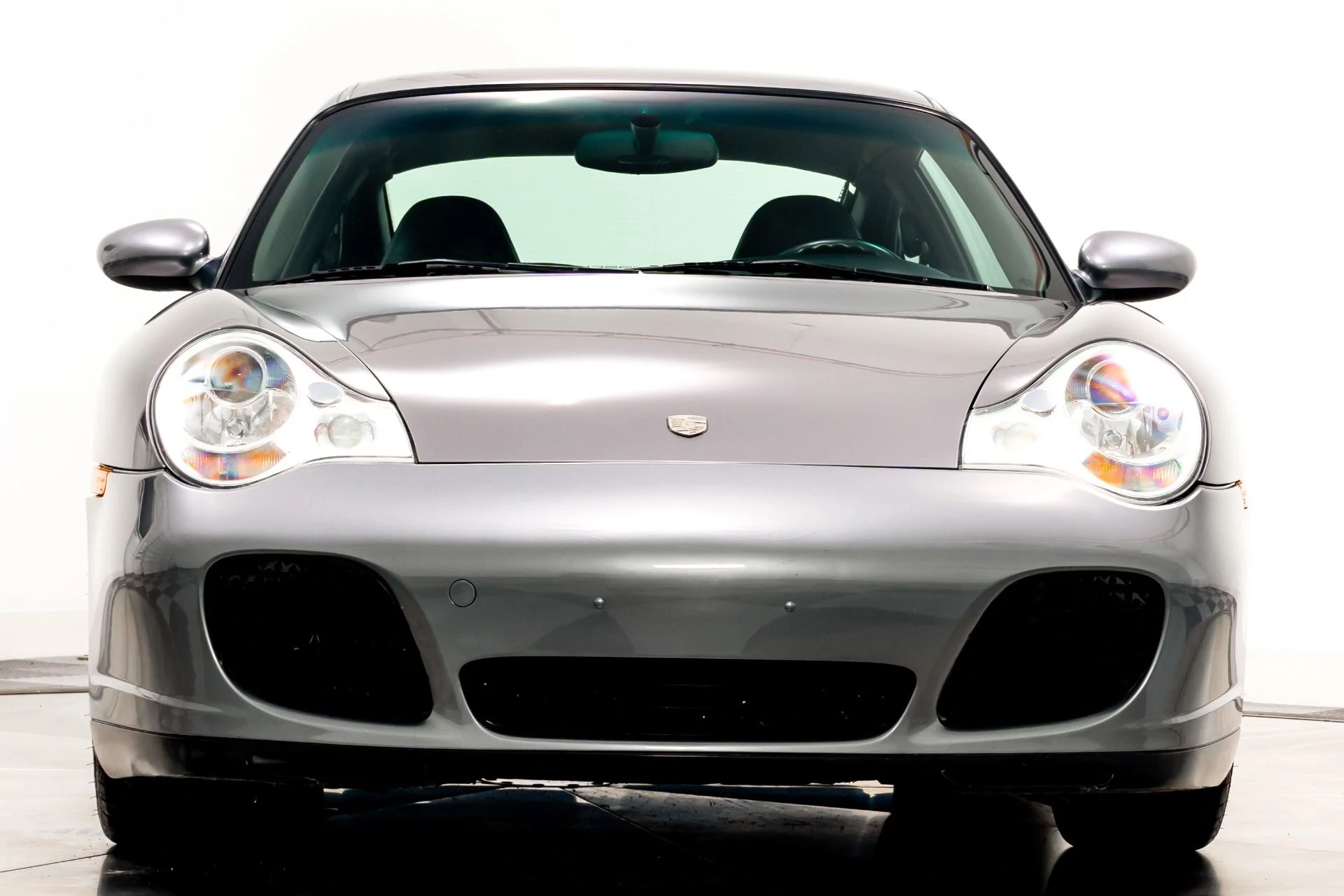 mph003_1969796961_Used_2004_Porsche_911_Turbo_1756500843_a58ad54911