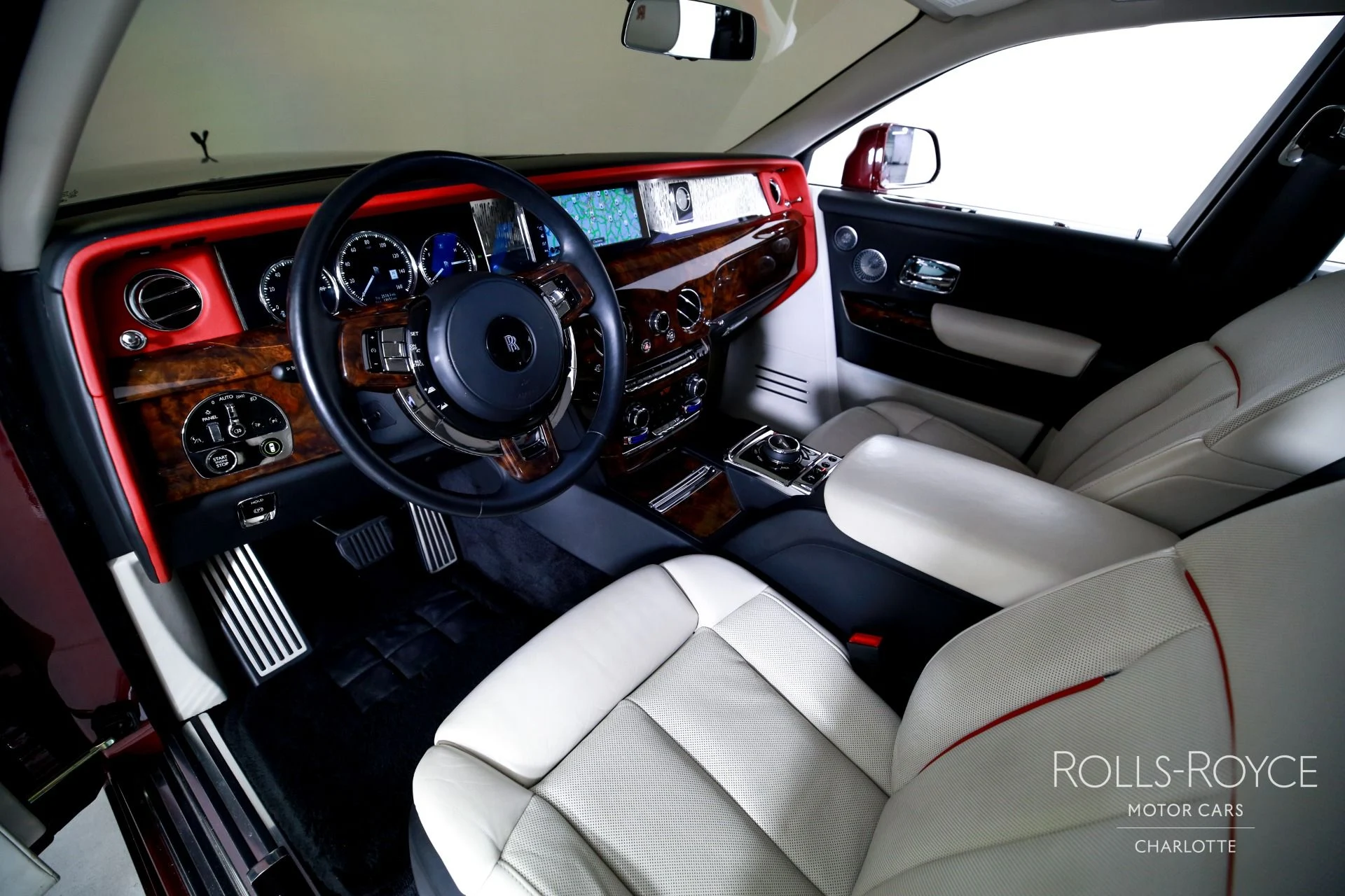 mph003_197621770_Used_2019_Rolls_Royce_Phantom_1786657076_57bf257188