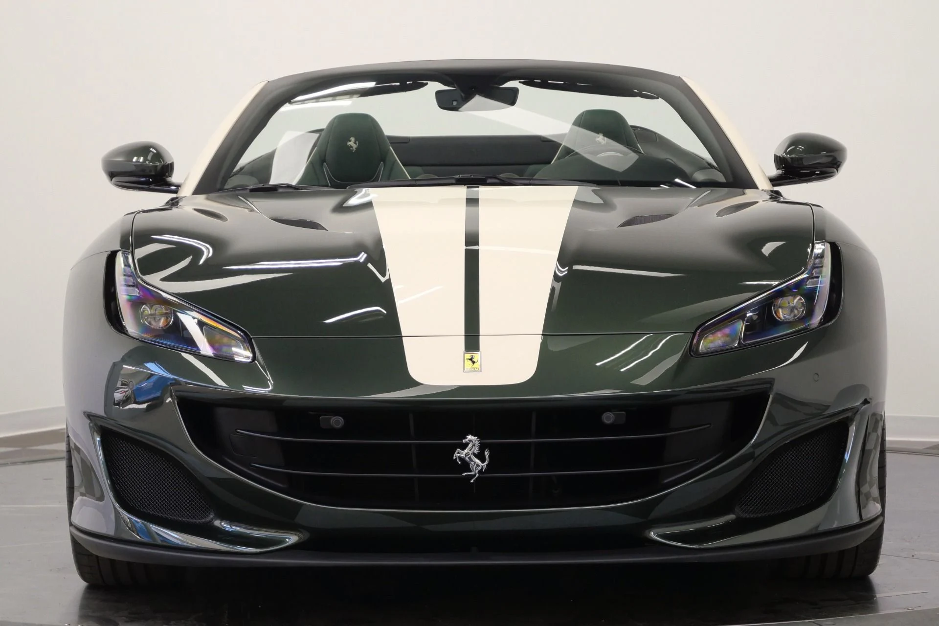 mph003_1978868269_Used_2019_Ferrari_Portofino_Tailor_Made_in_NYC_Unique_Exterior_and_Interior_Colors_Amazing_1779827037_ba5f8e7154