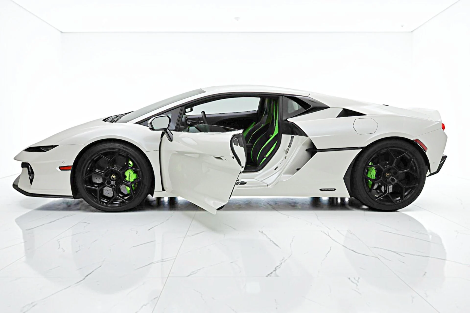 mph003_1991722355_Used_2026_Lamborghini_Temerario_LEASE_OPTIONS_AVAILABLE_e940dd9c1b