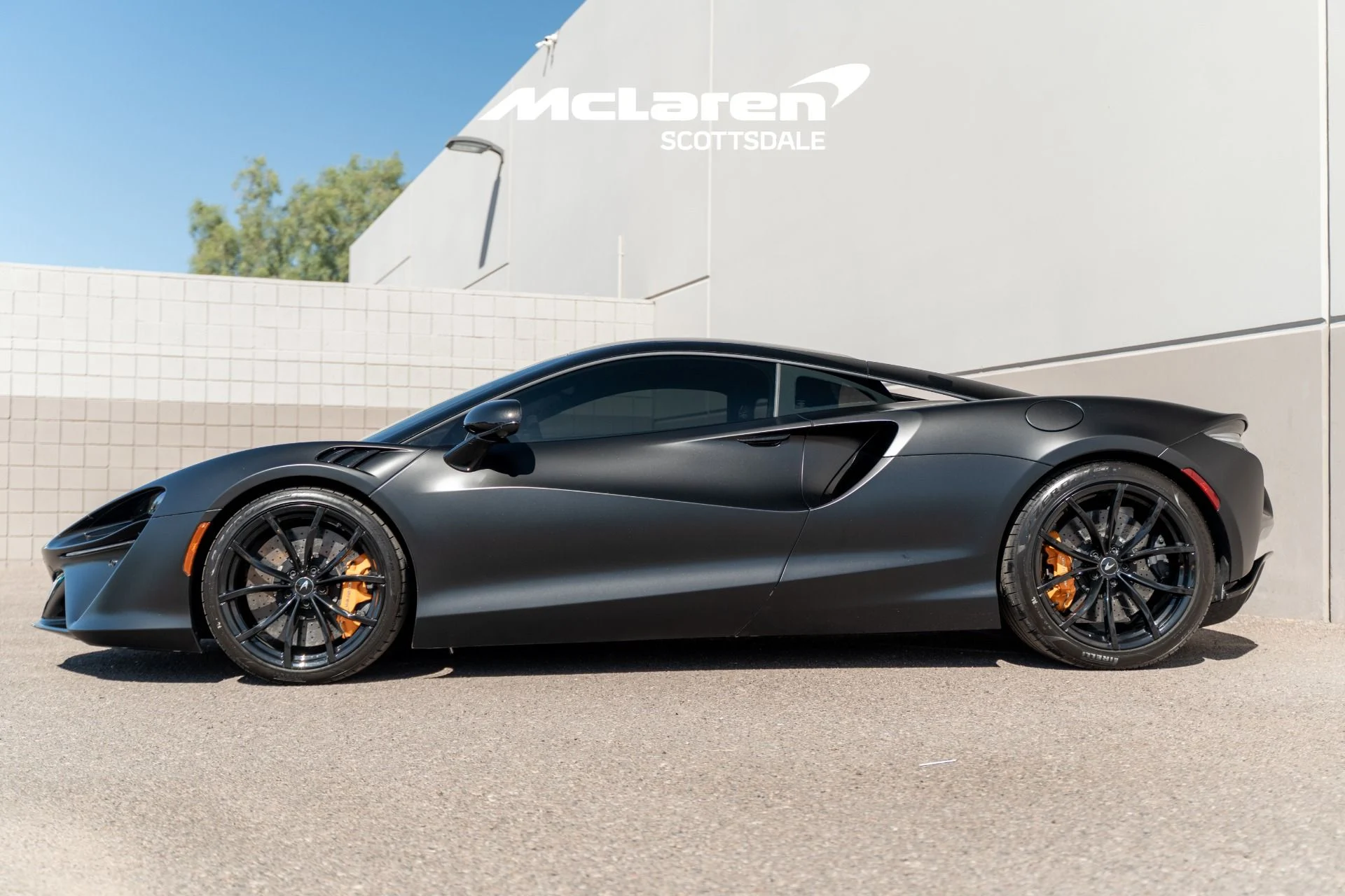 mph003_1996600819_Used_2024_MCLAREN_ARTURA_1757647464_c1eb47b70a